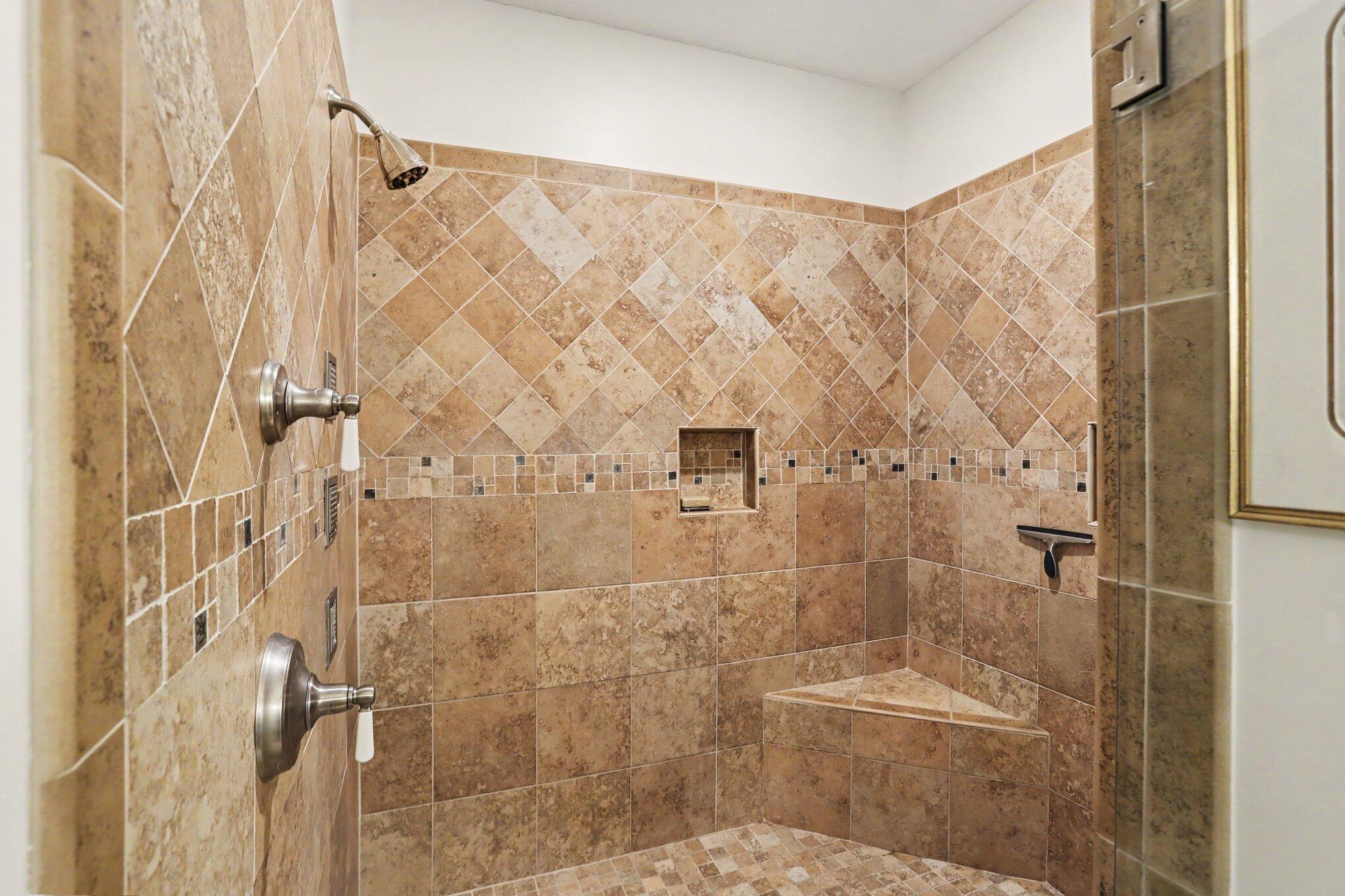 5543 N Red Pine Circle Kalamazoo MI 49009