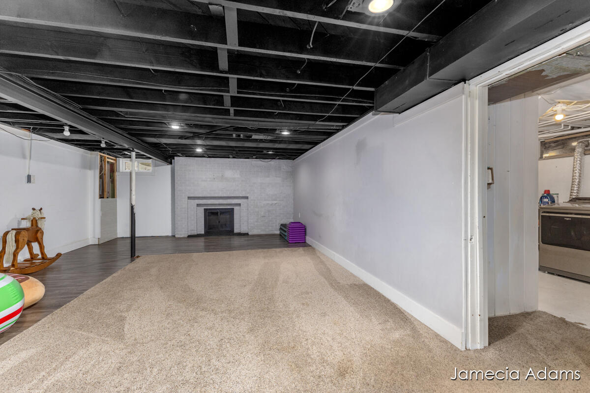 2132 4 Mile Road NE Grand Rapids MI 49525
