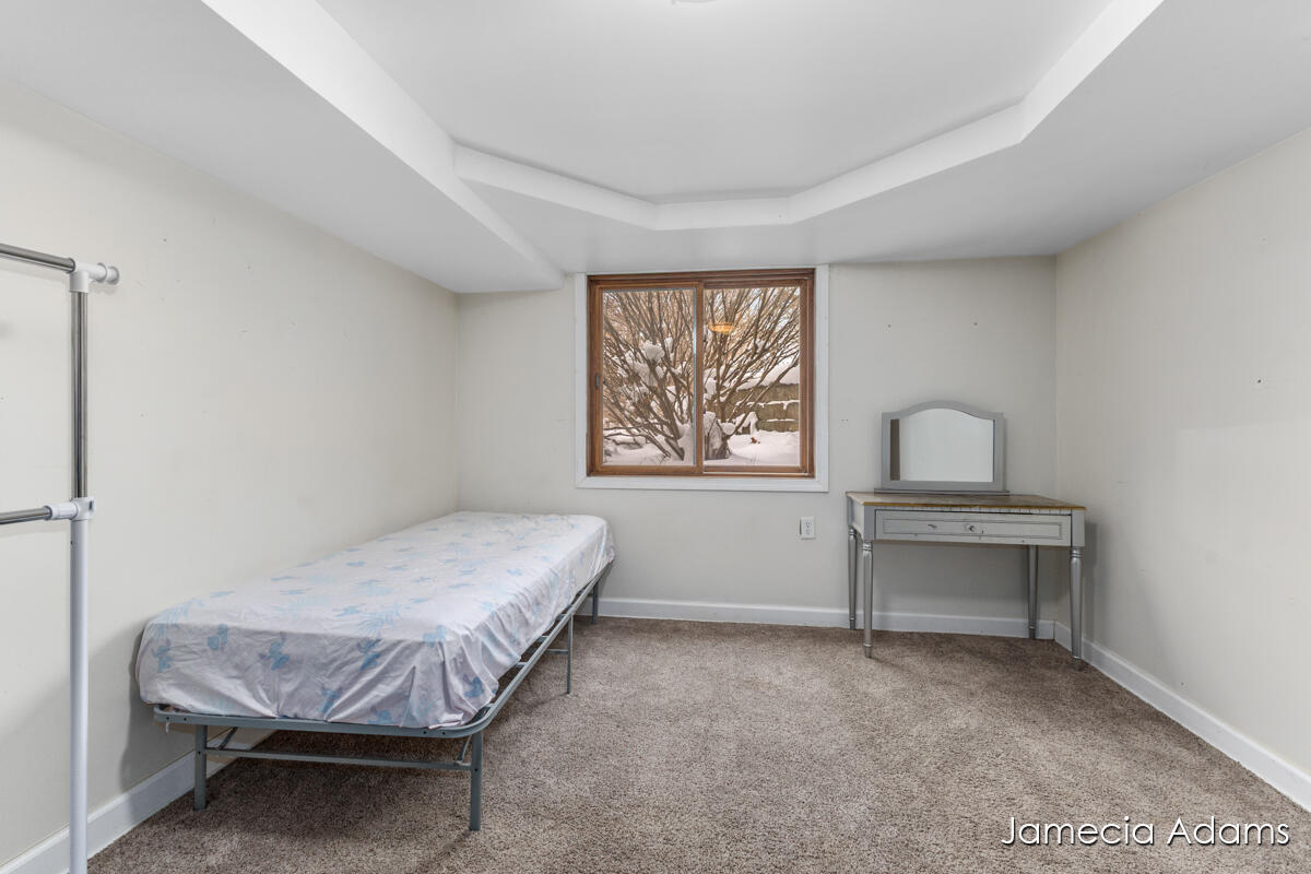 2132 4 Mile Road NE Grand Rapids MI 49525