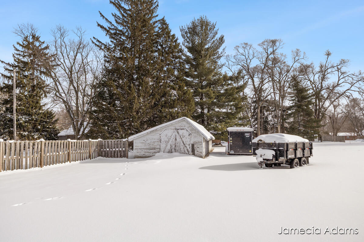 2132 4 Mile Road NE Grand Rapids MI 49525