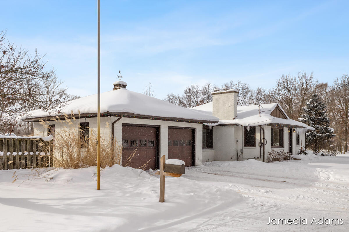 2132 4 Mile Road NE Grand Rapids MI 49525