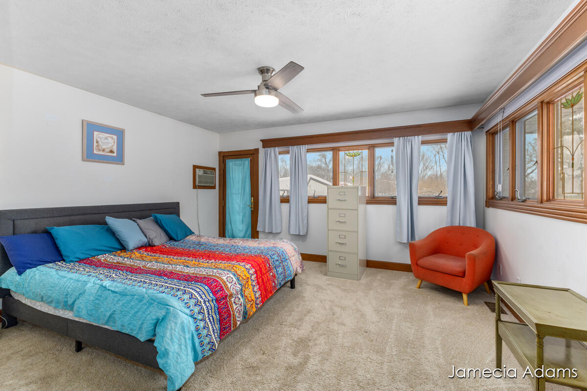 2132 4 Mile Road NE Grand Rapids MI 49525