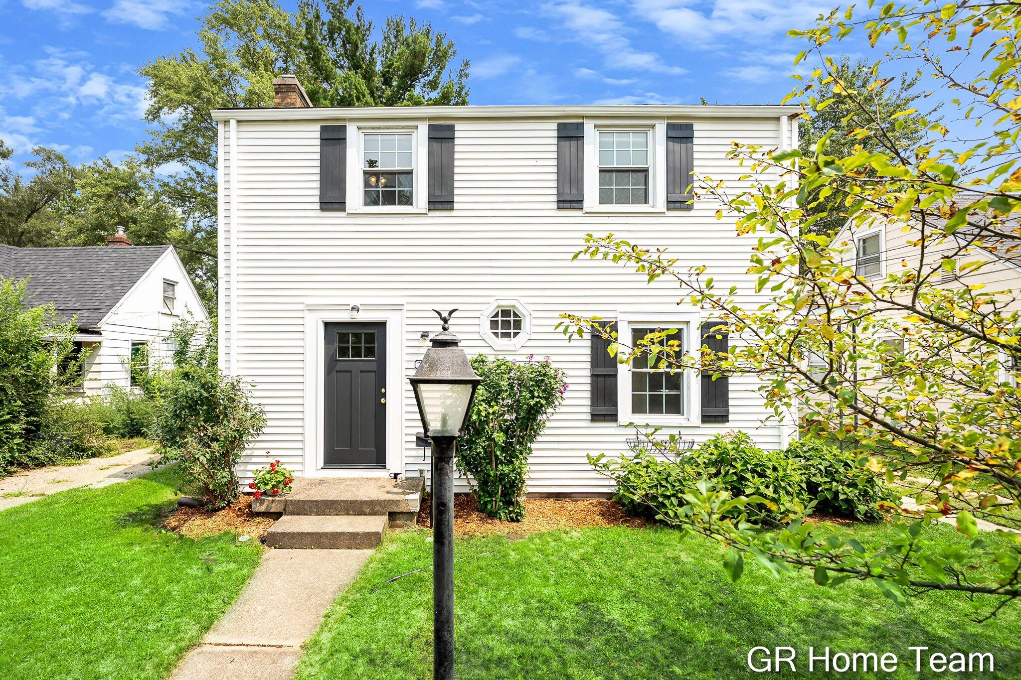 2138 Houseman Avenue NE Grand Rapids MI 49505