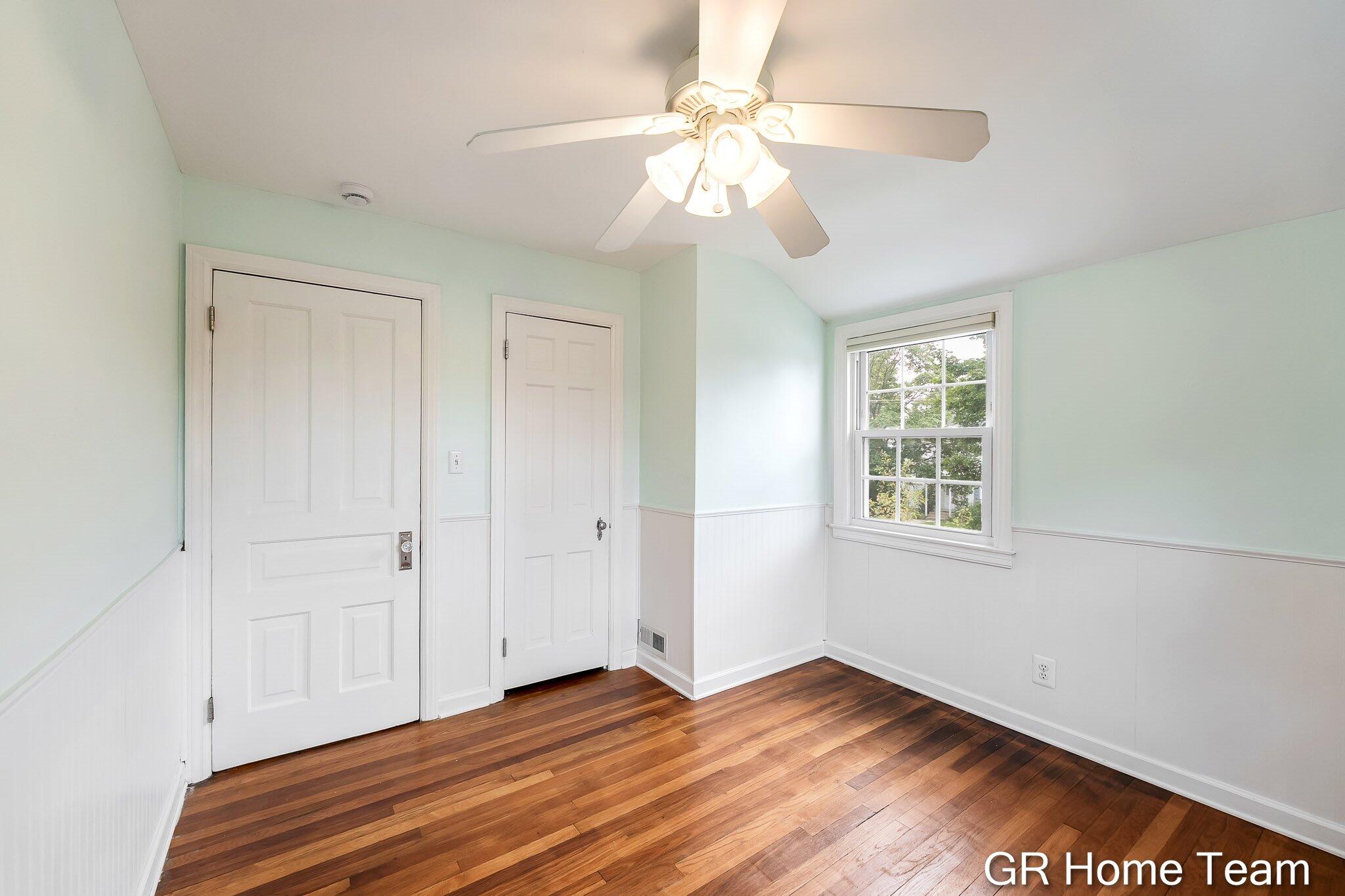 2138 Houseman Avenue NE Grand Rapids MI 49505
