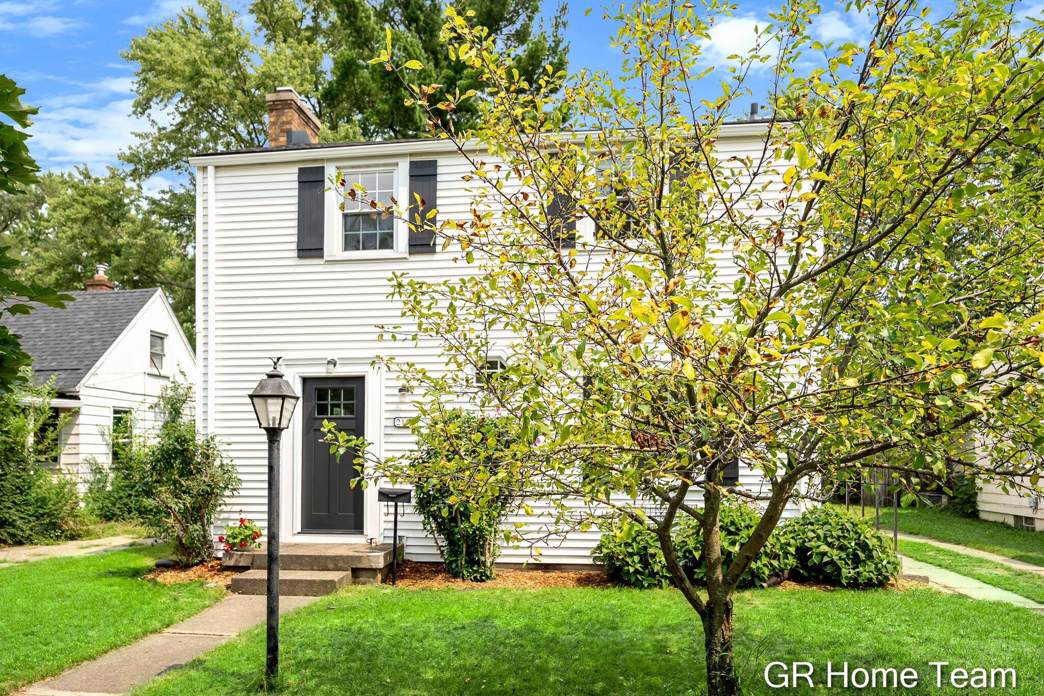 2138 Houseman Avenue NE Grand Rapids MI 49505