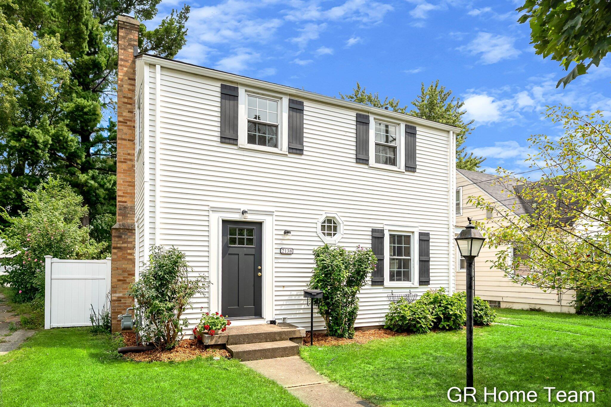 2138 Houseman Avenue NE Grand Rapids MI 49505