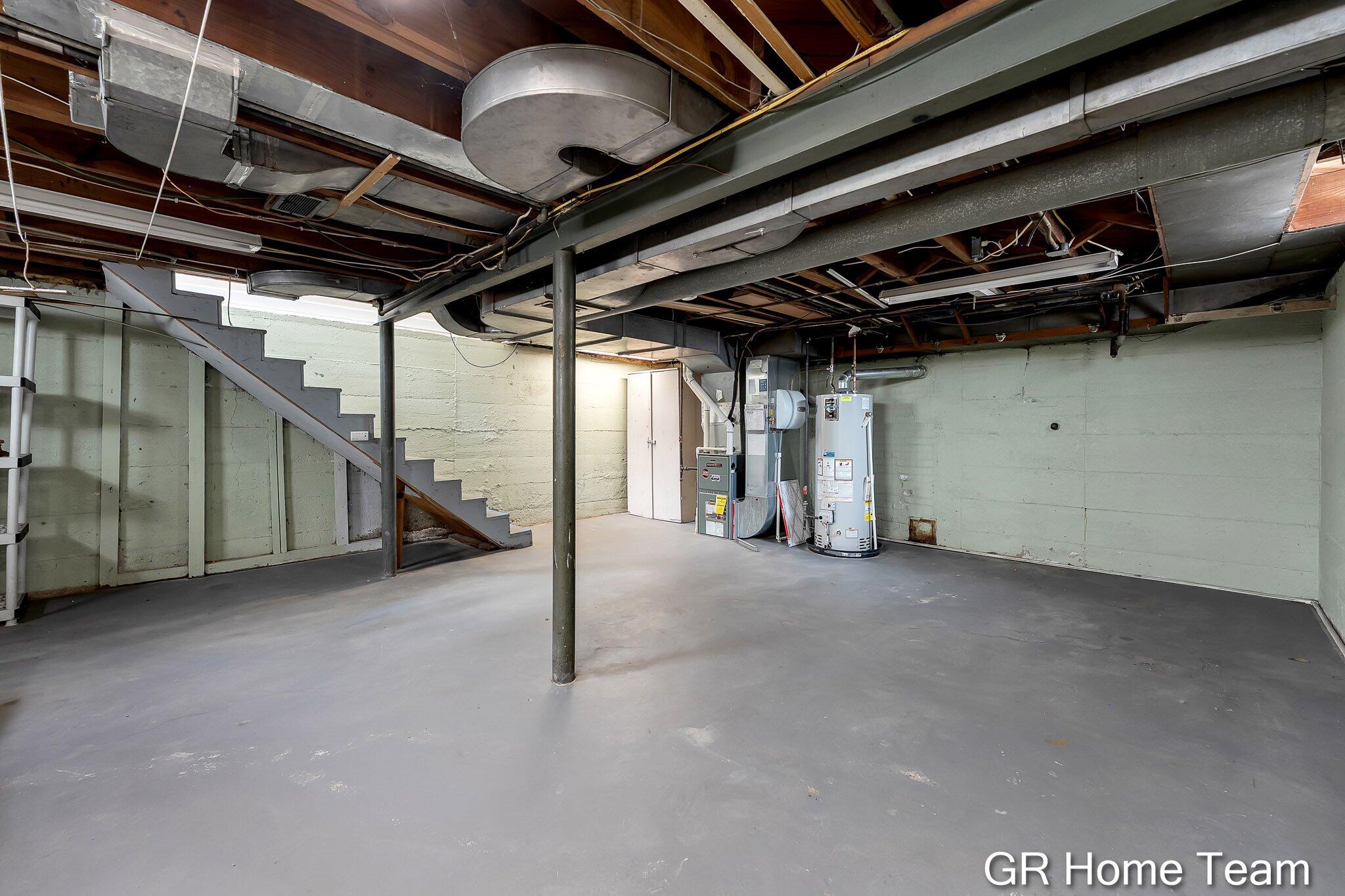 2138 Houseman Avenue NE Grand Rapids MI 49505