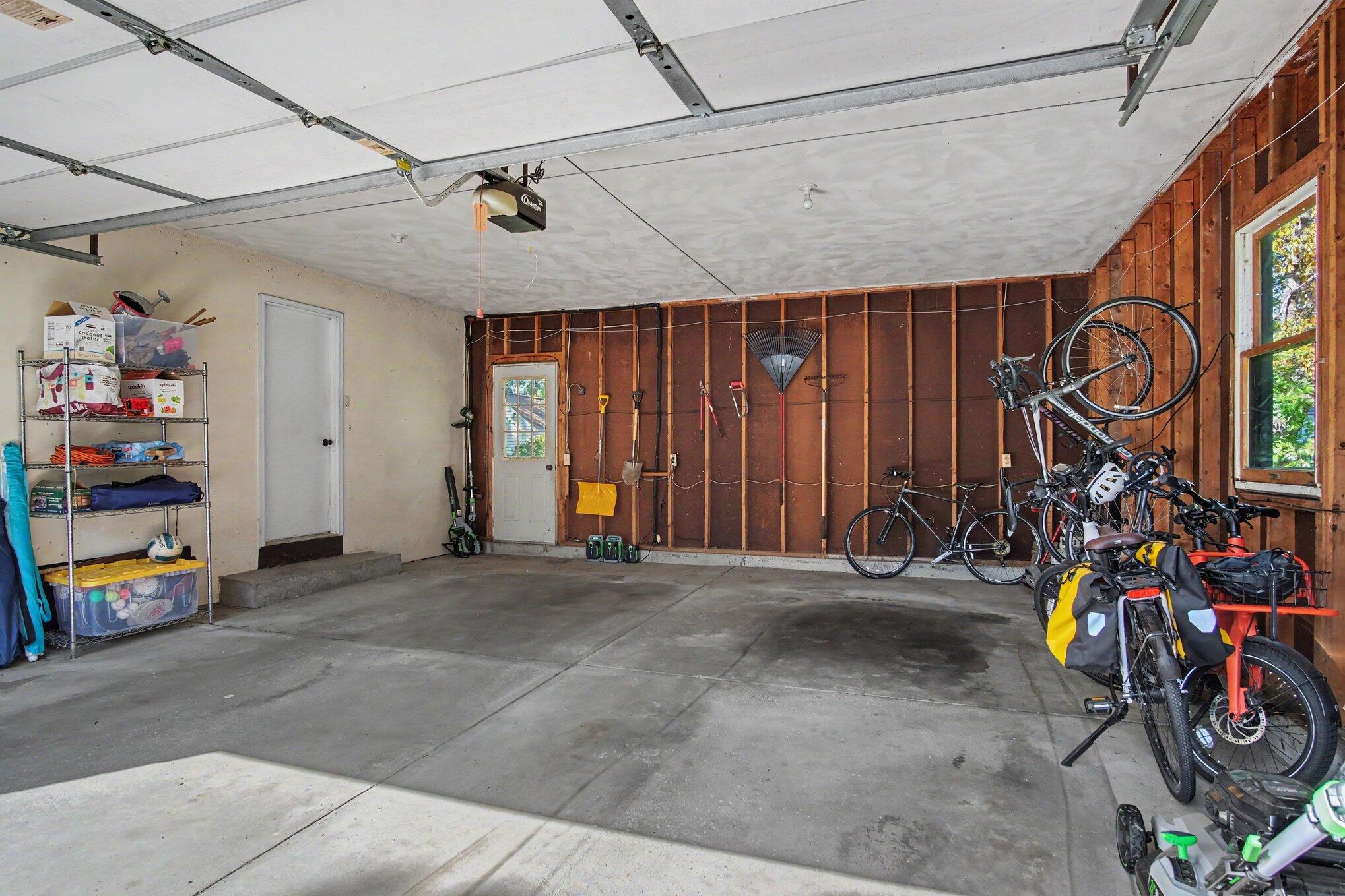 1931 Lonsdale Drive NE Grand Rapids MI 49503