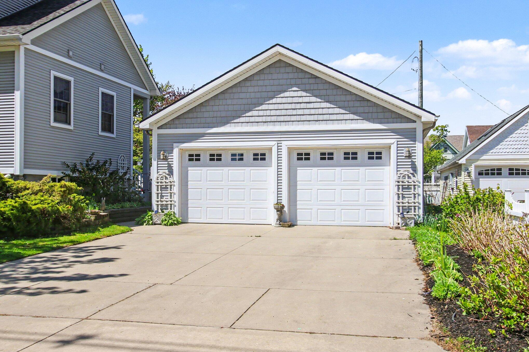 97 Superior Street South Haven MI 49090