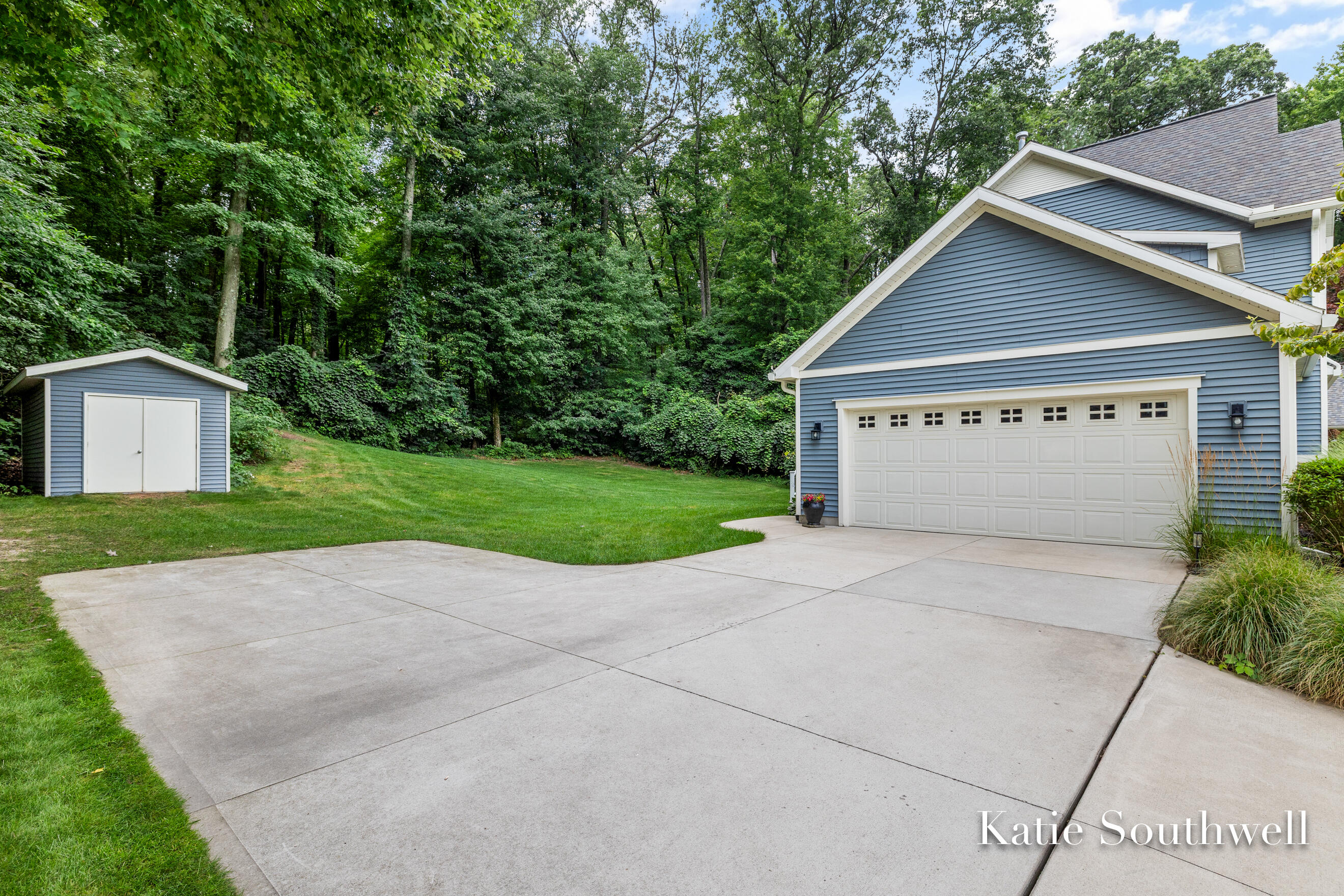 4667 Sundial Drive NE Grand Rapids MI 49525