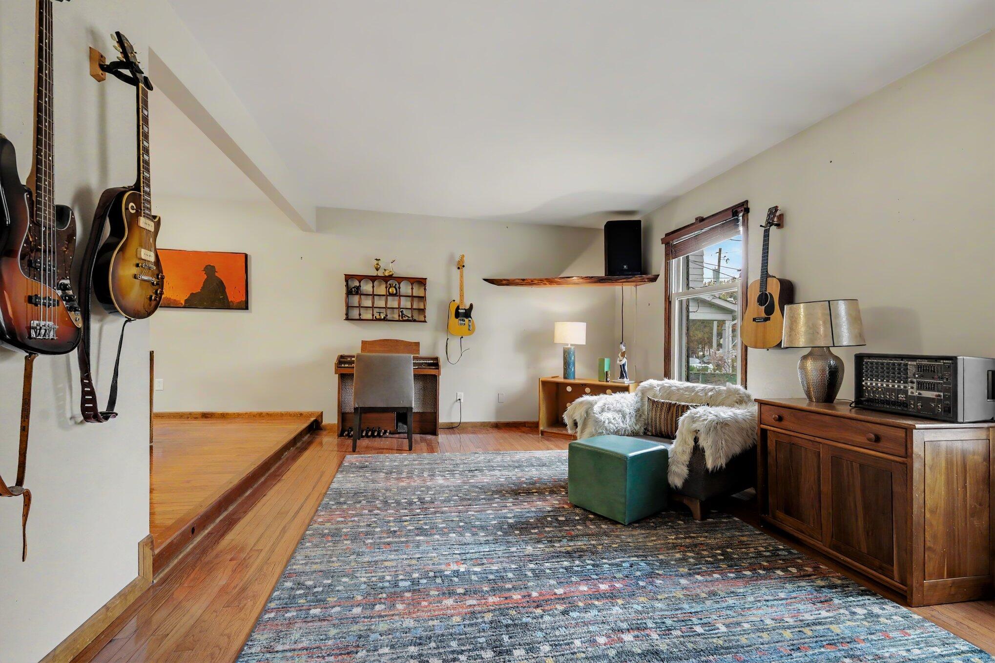 2208 Ontonagon Avenue SE Grand Rapids MI 49506