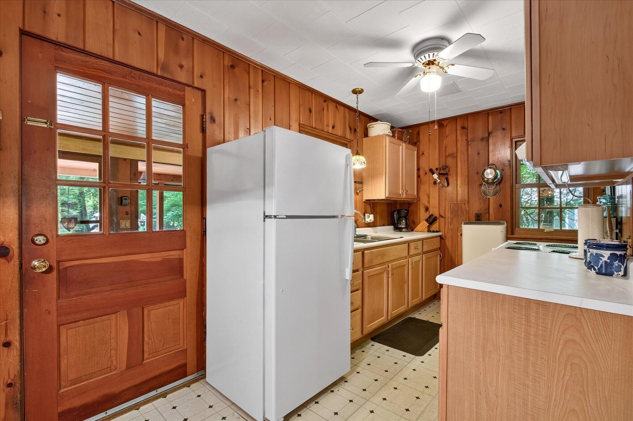 7110 Horseshoe Drive Three Oaks MI 49128
