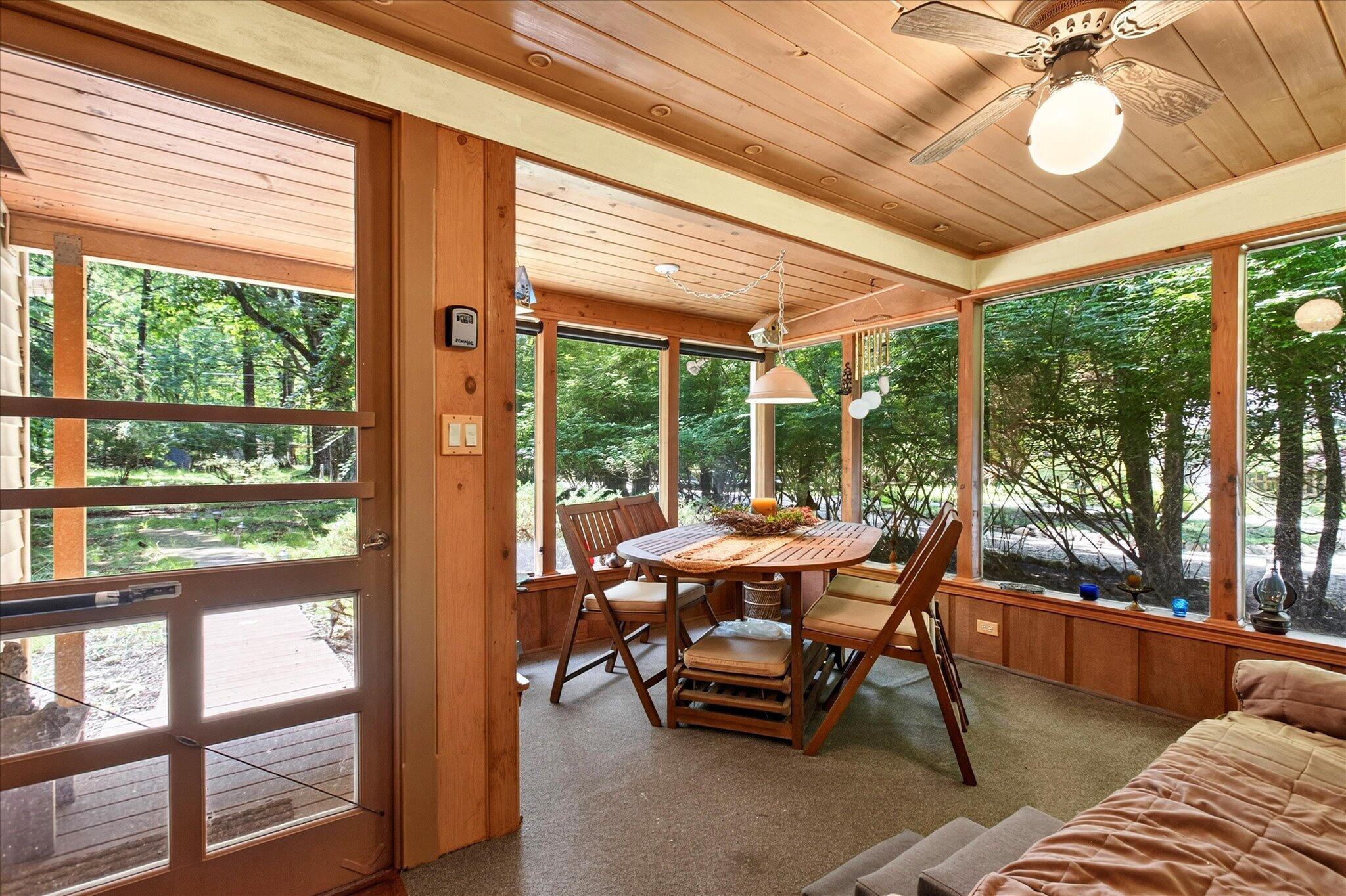 7110 Horseshoe Drive Three Oaks MI 49128