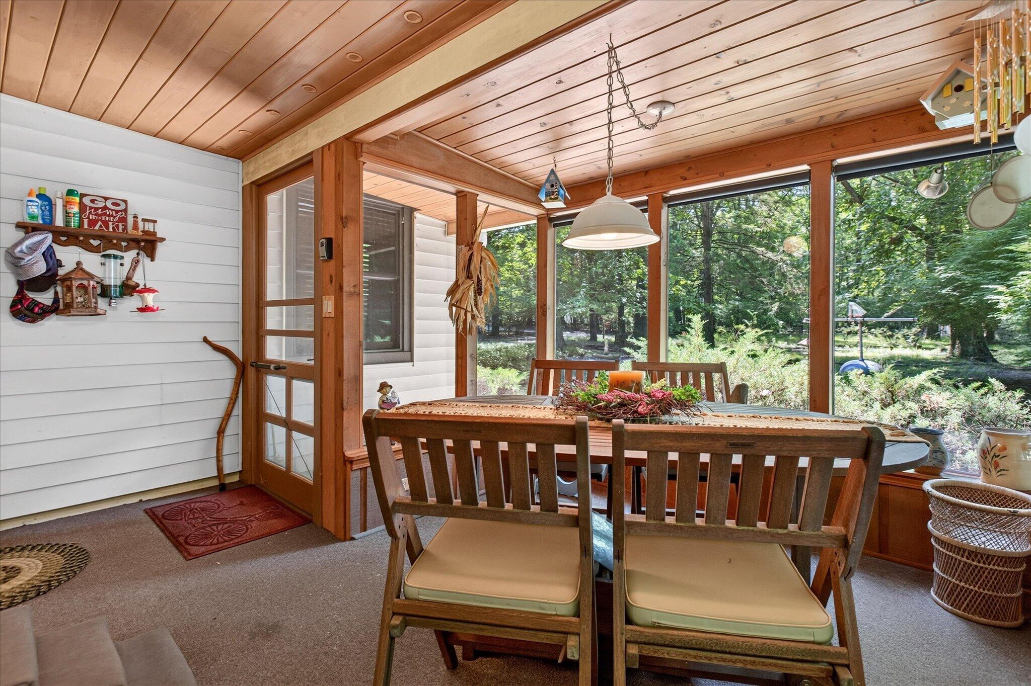 7110 Horseshoe Drive Three Oaks MI 49128