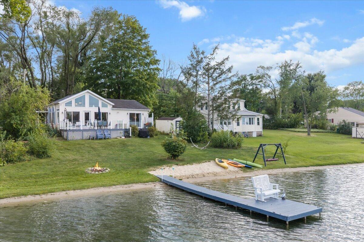 25030 Lakeshore Drive Dowagiac MI 49047