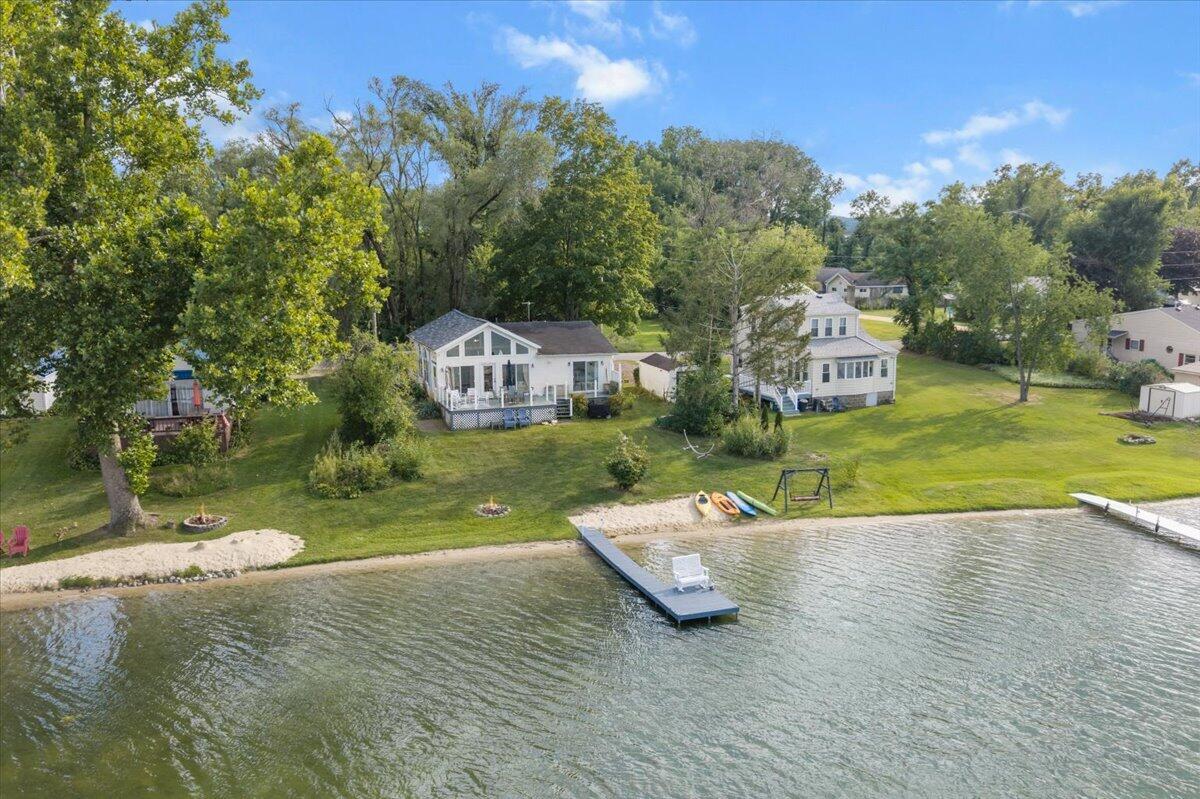 25030 Lakeshore Drive Dowagiac MI 49047