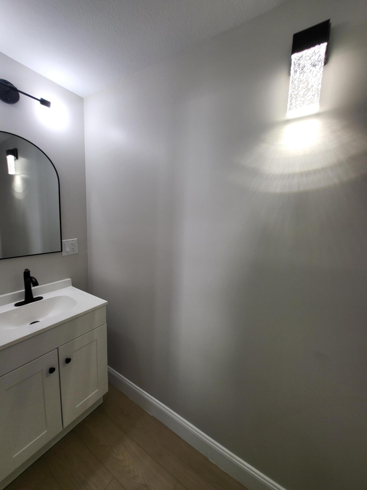 7976 Central Avenue Coloma MI 49038