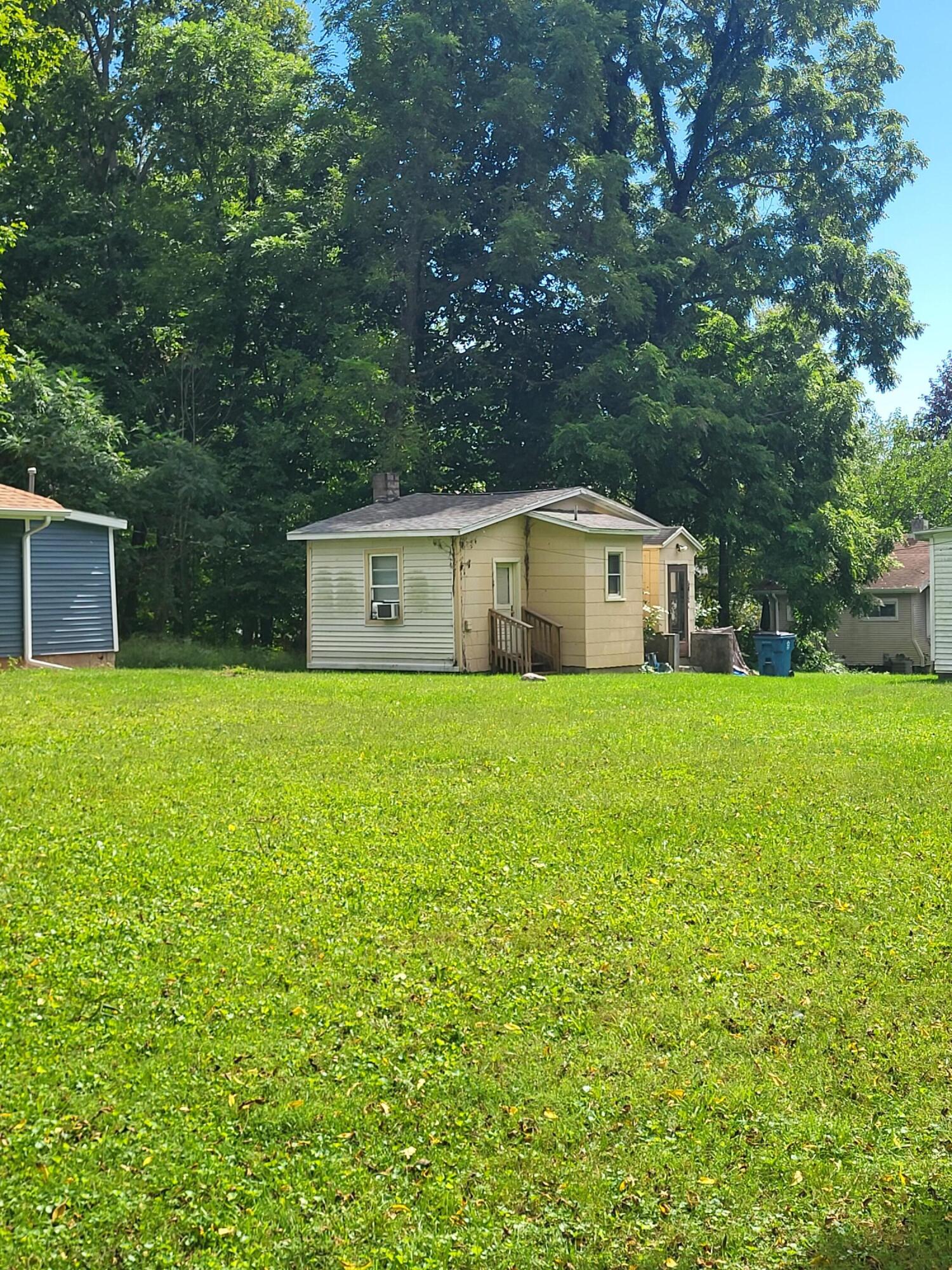 7976 Central Avenue Coloma MI 49038