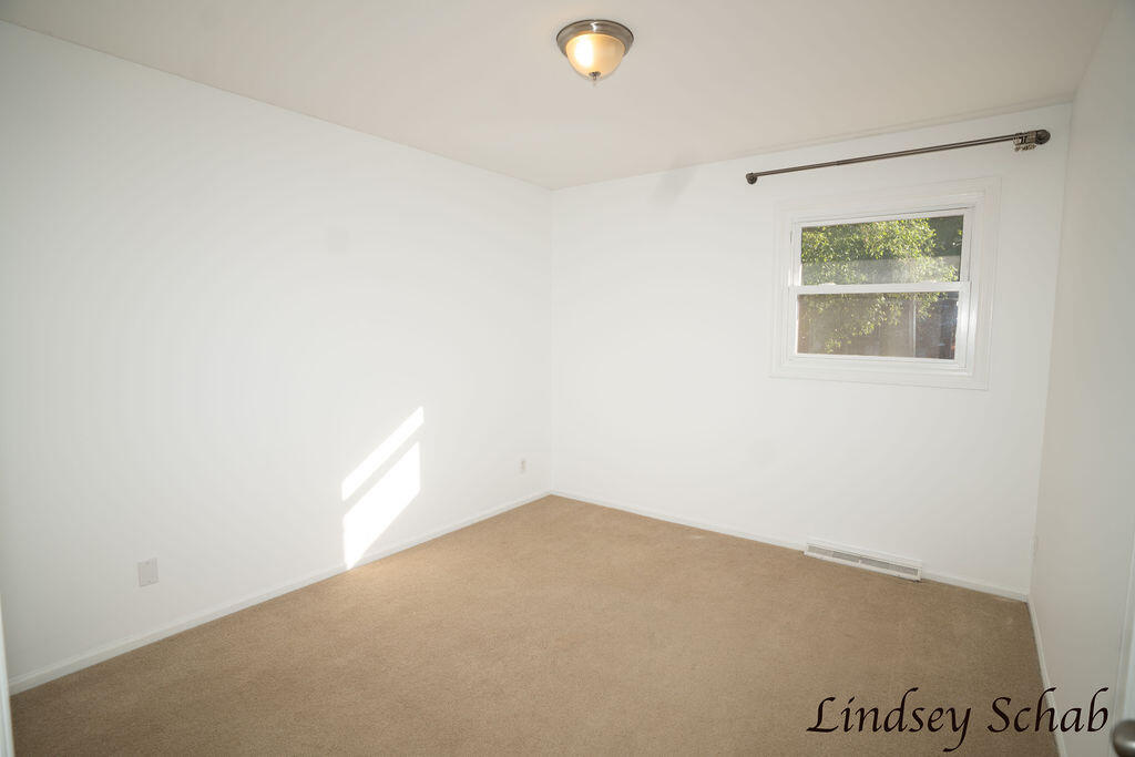 3243 Royal Oak Road Muskegon MI 49441