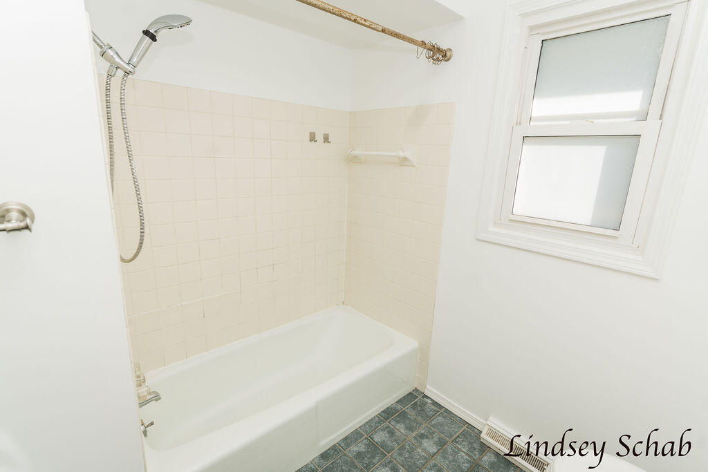 3243 Royal Oak Road Muskegon MI 49441