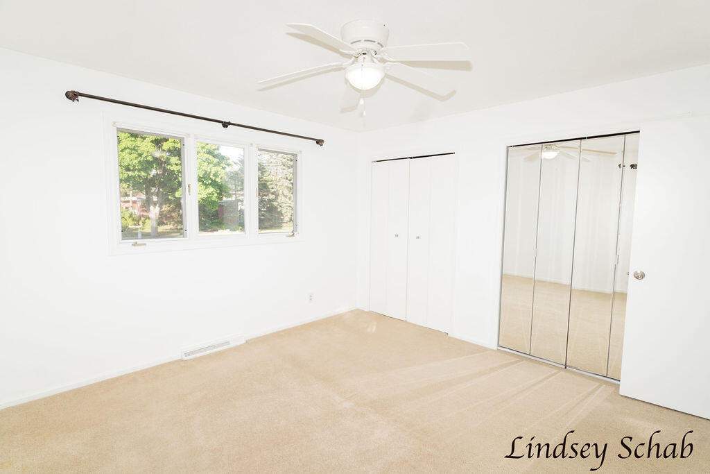 3243 Royal Oak Road Muskegon MI 49441