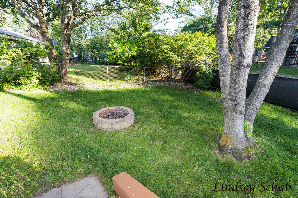 3243 Royal Oak Road Muskegon MI 49441