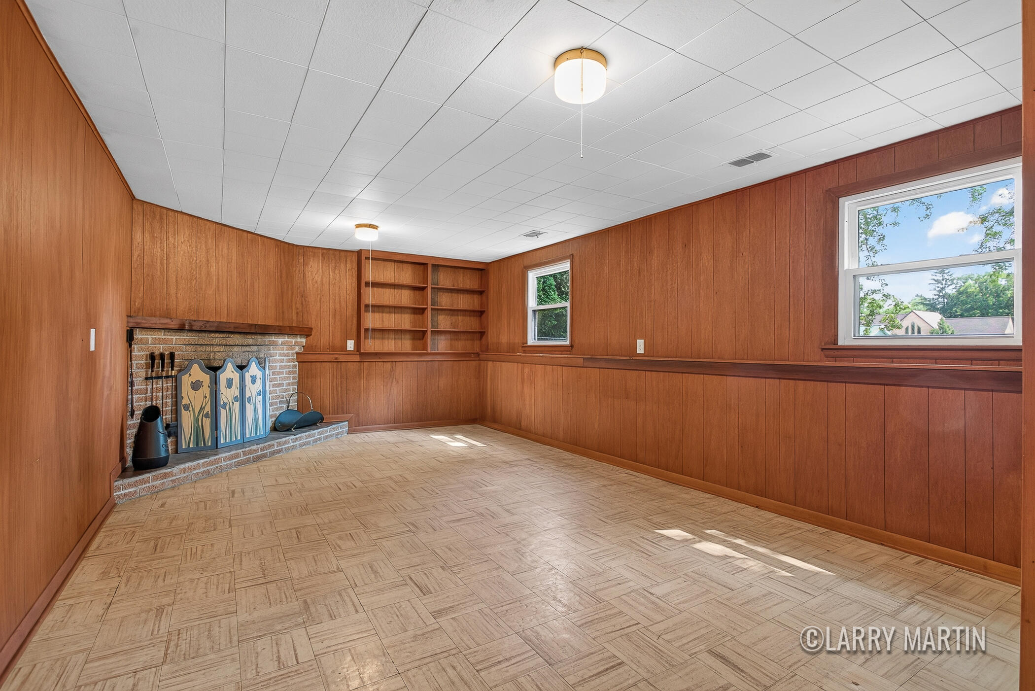 1916 Manning Avenue NW Grand Rapids MI 49534