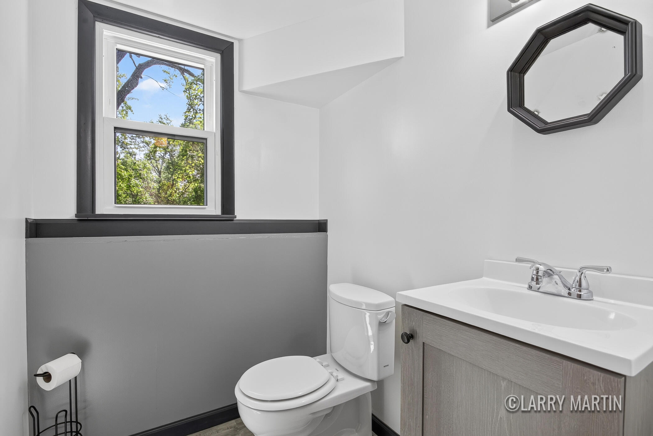 1916 Manning Avenue NW Grand Rapids MI 49534