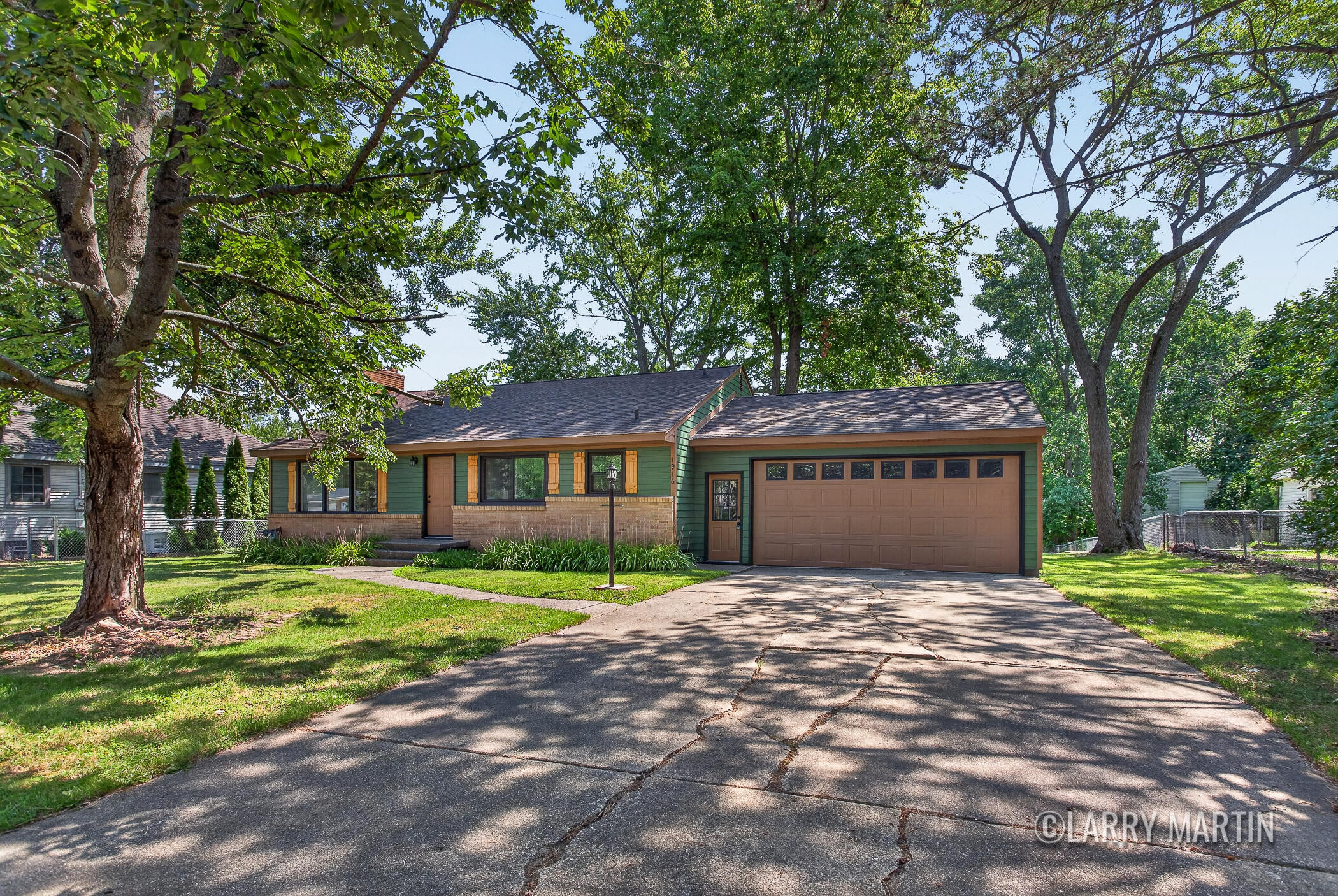1916 Manning Avenue NW Grand Rapids MI 49534