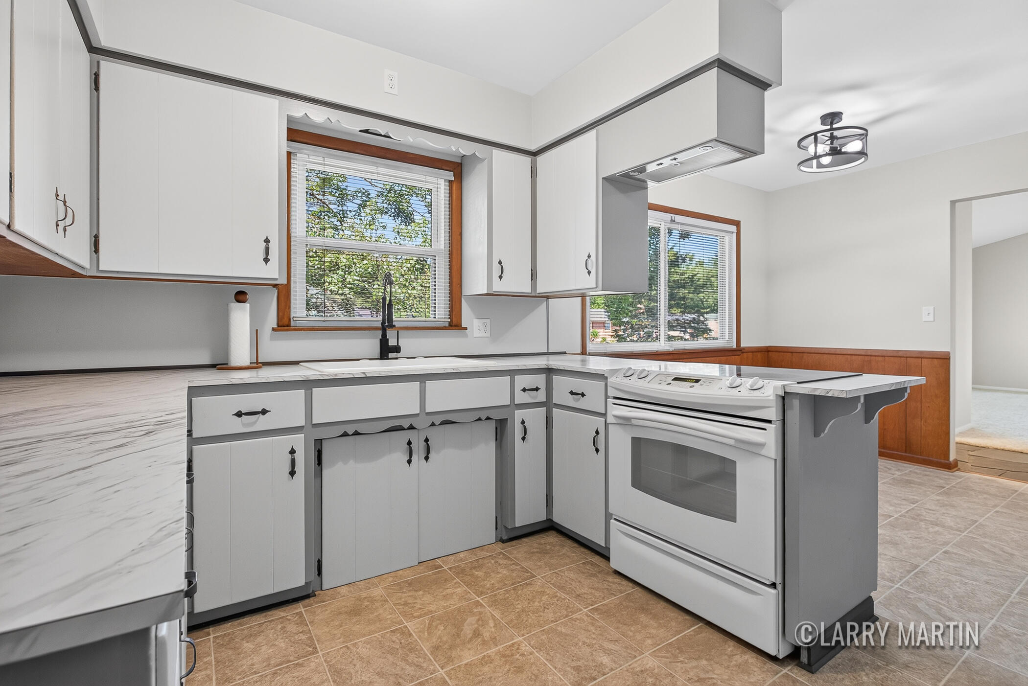 1916 Manning Avenue NW Grand Rapids MI 49534