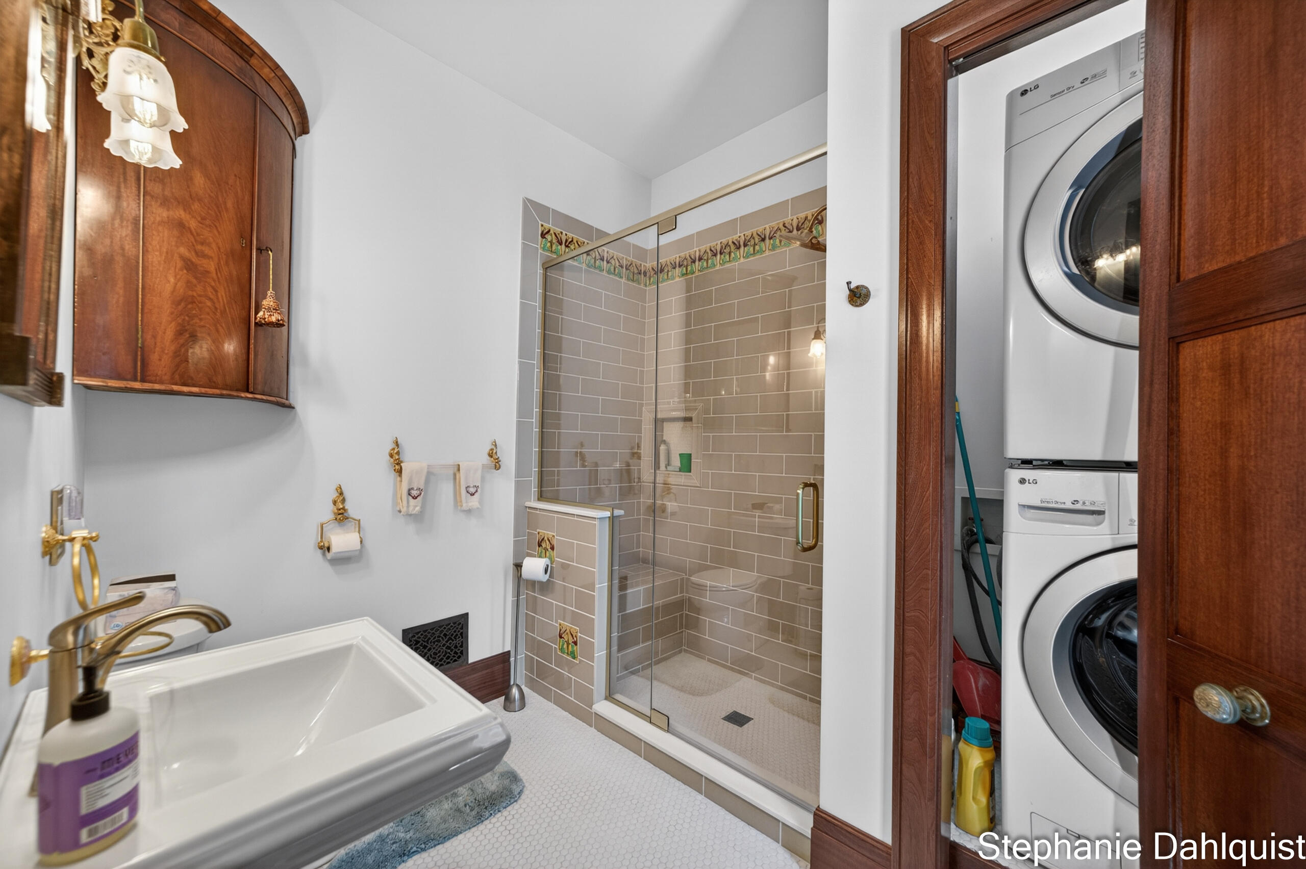 511 W Clay Avenue Muskegon MI 49440