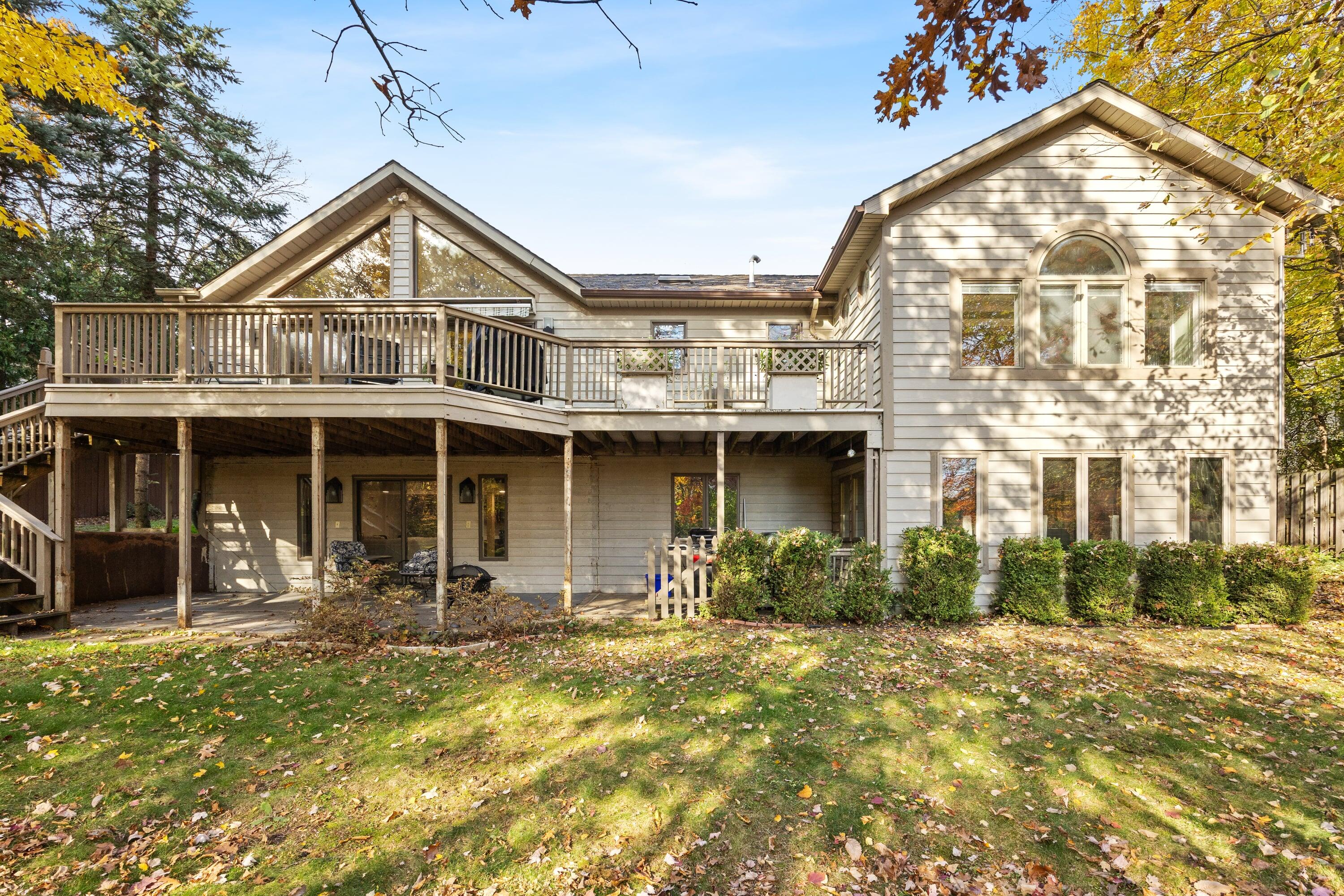 5256 E Woodmeade Court SE Ada MI 49301