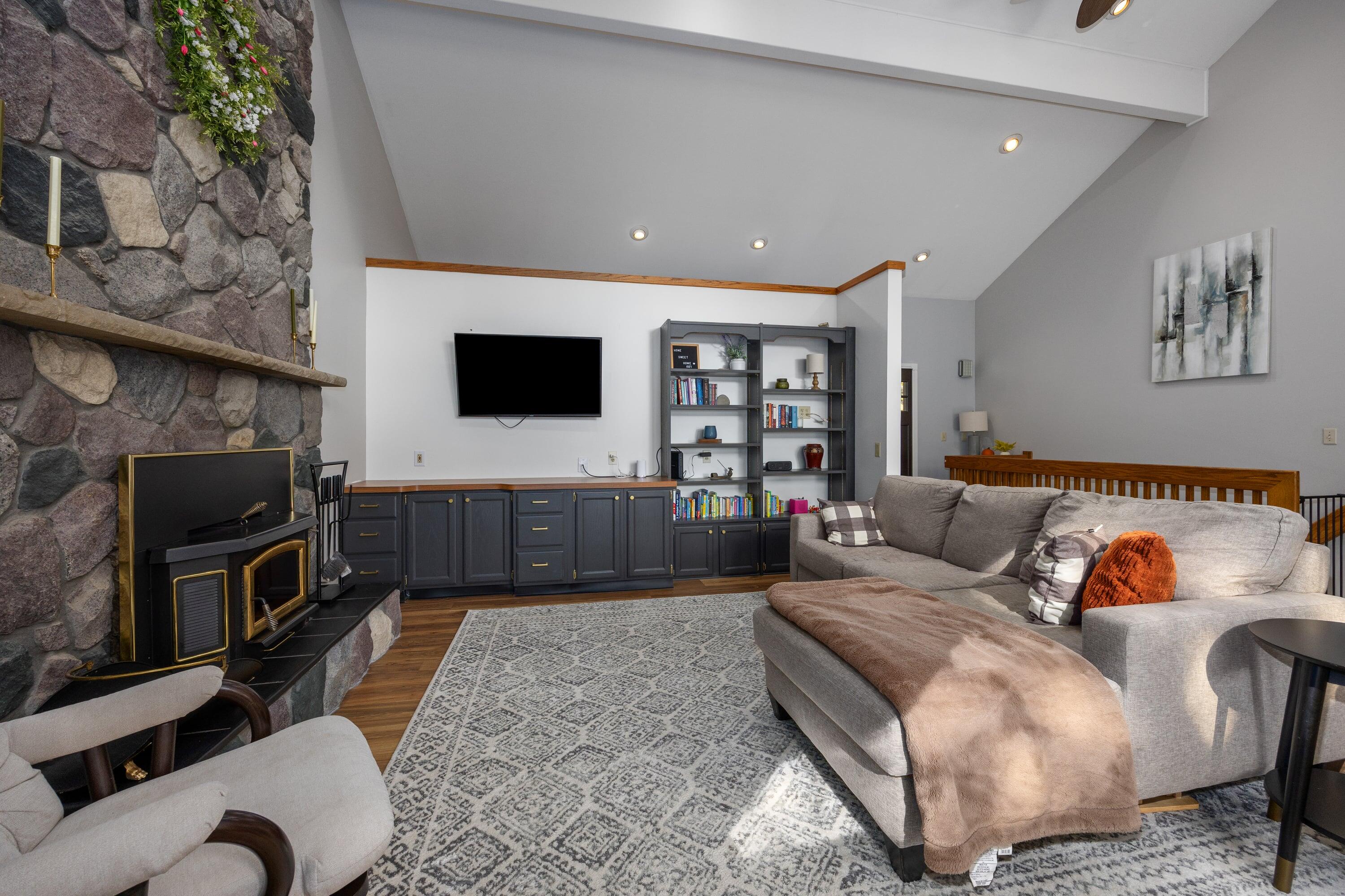 5256 E Woodmeade Court SE Ada MI 49301