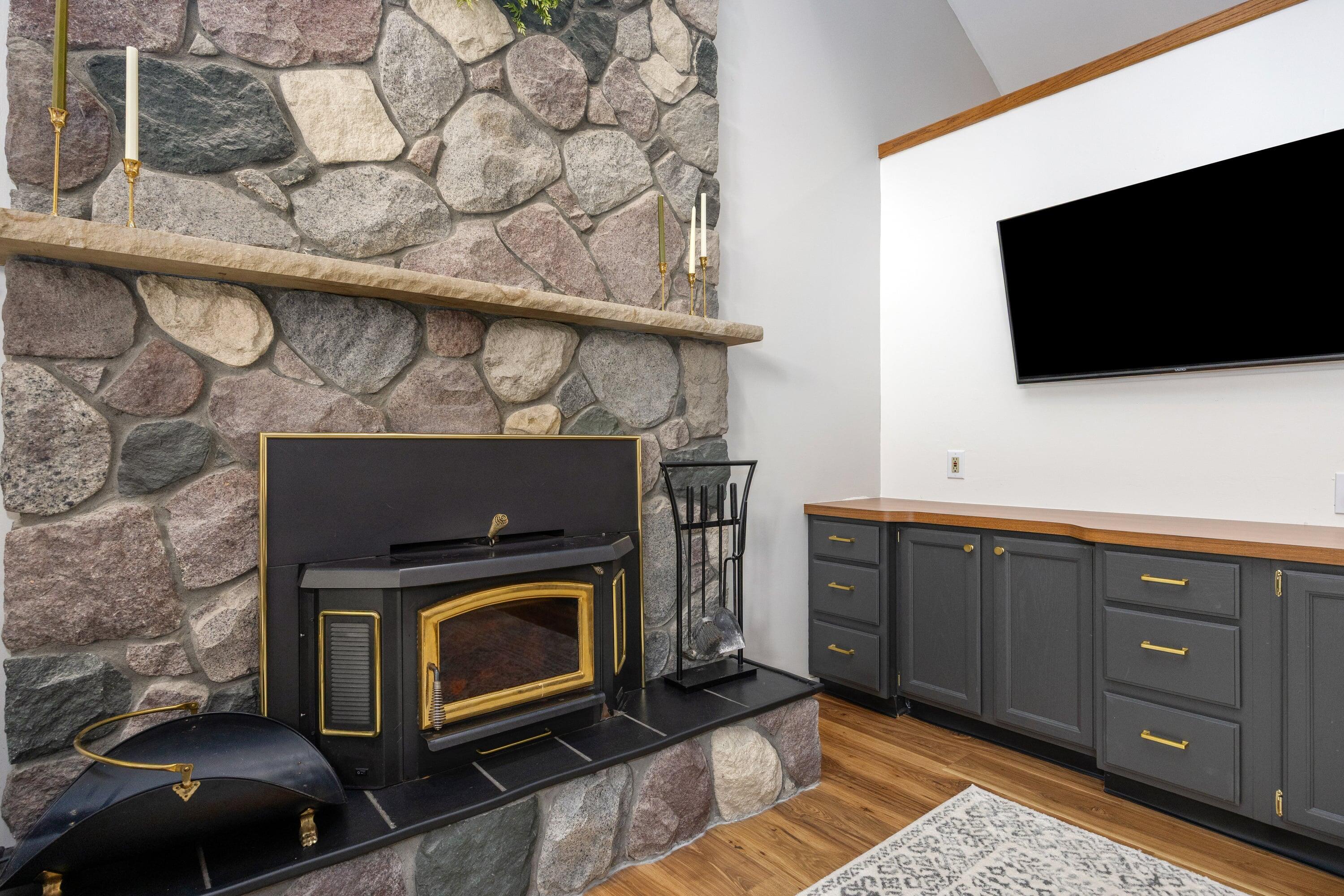 5256 E Woodmeade Court SE Ada MI 49301