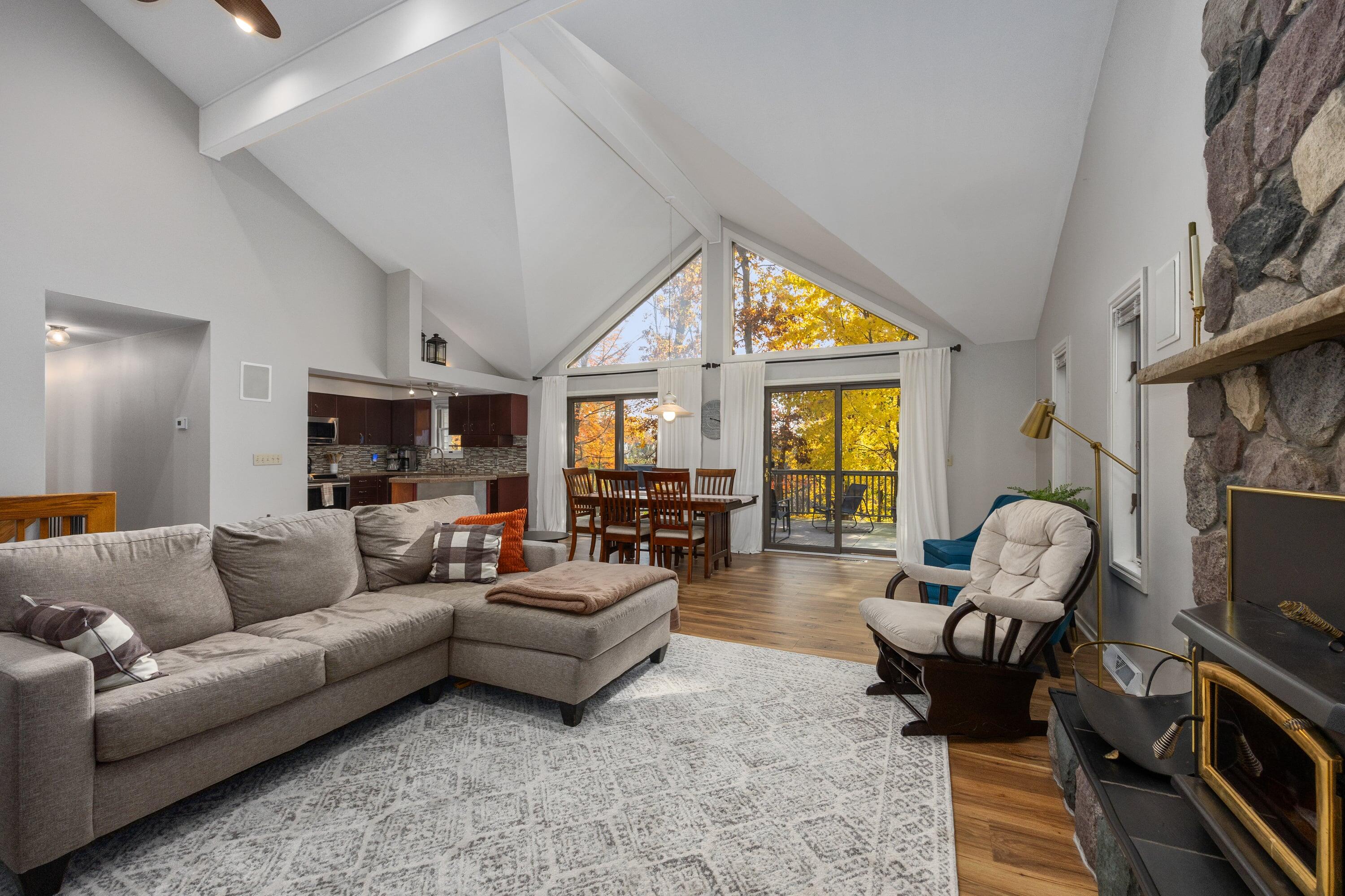 5256 E Woodmeade Court SE Ada MI 49301
