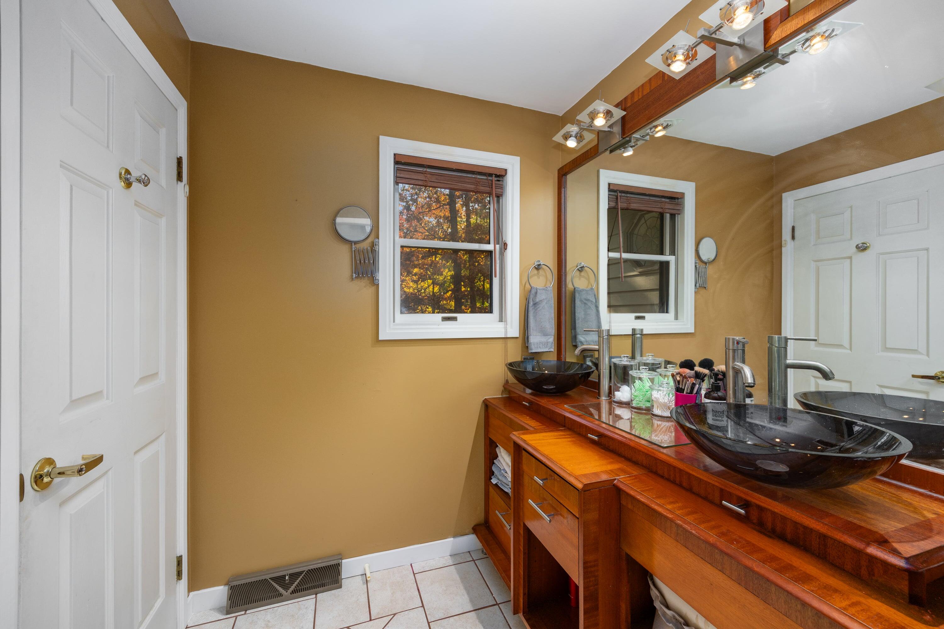 5256 E Woodmeade Court SE Ada MI 49301