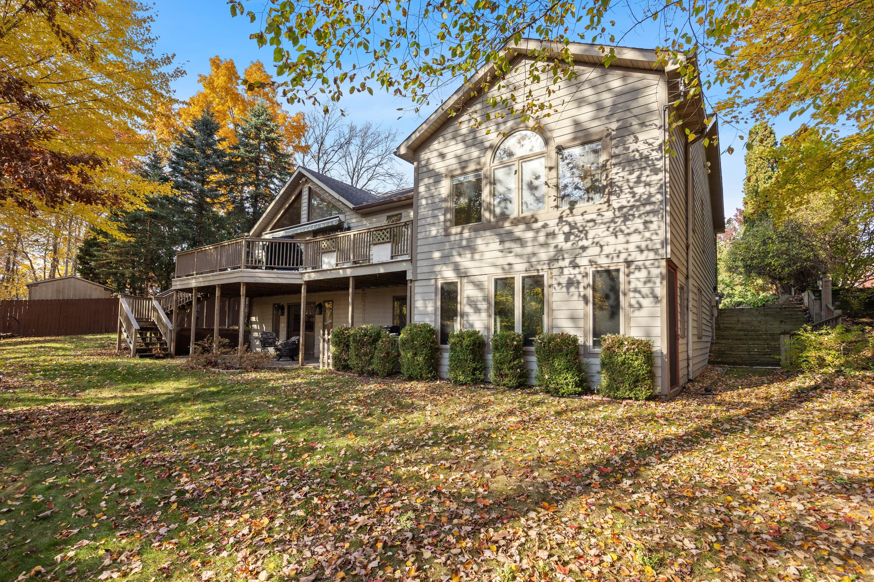 5256 E Woodmeade Court SE Ada MI 49301