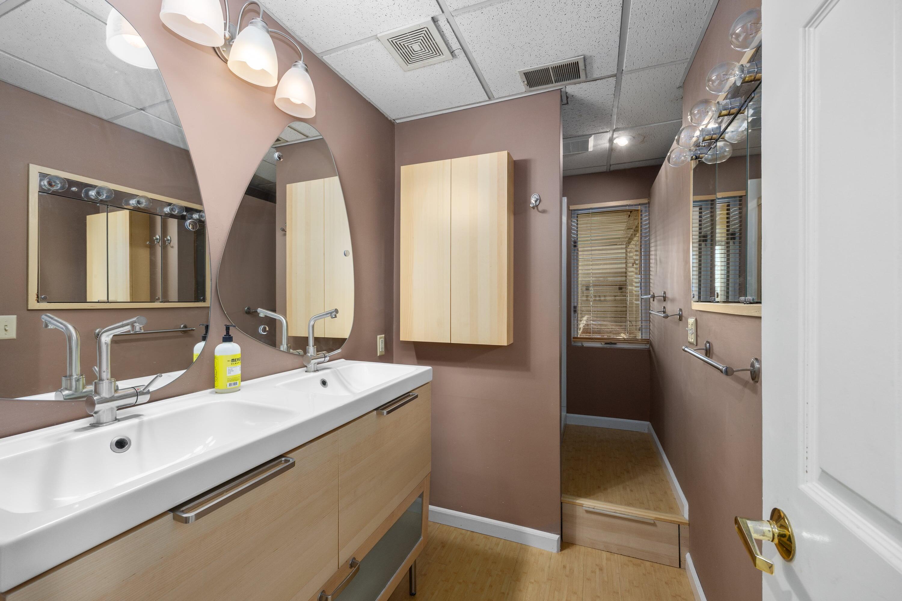 5256 E Woodmeade Court SE Ada MI 49301