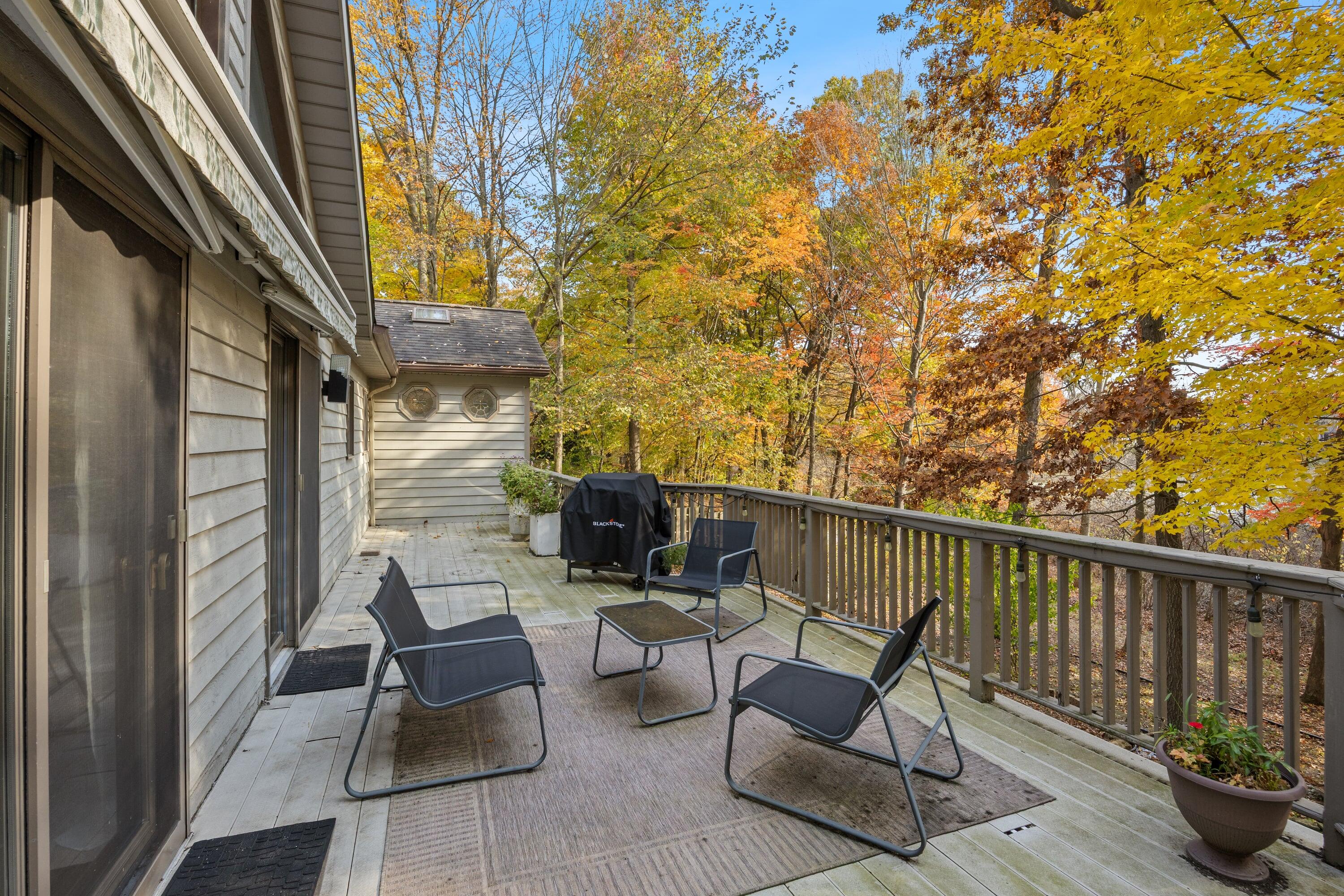 5256 E Woodmeade Court SE Ada MI 49301