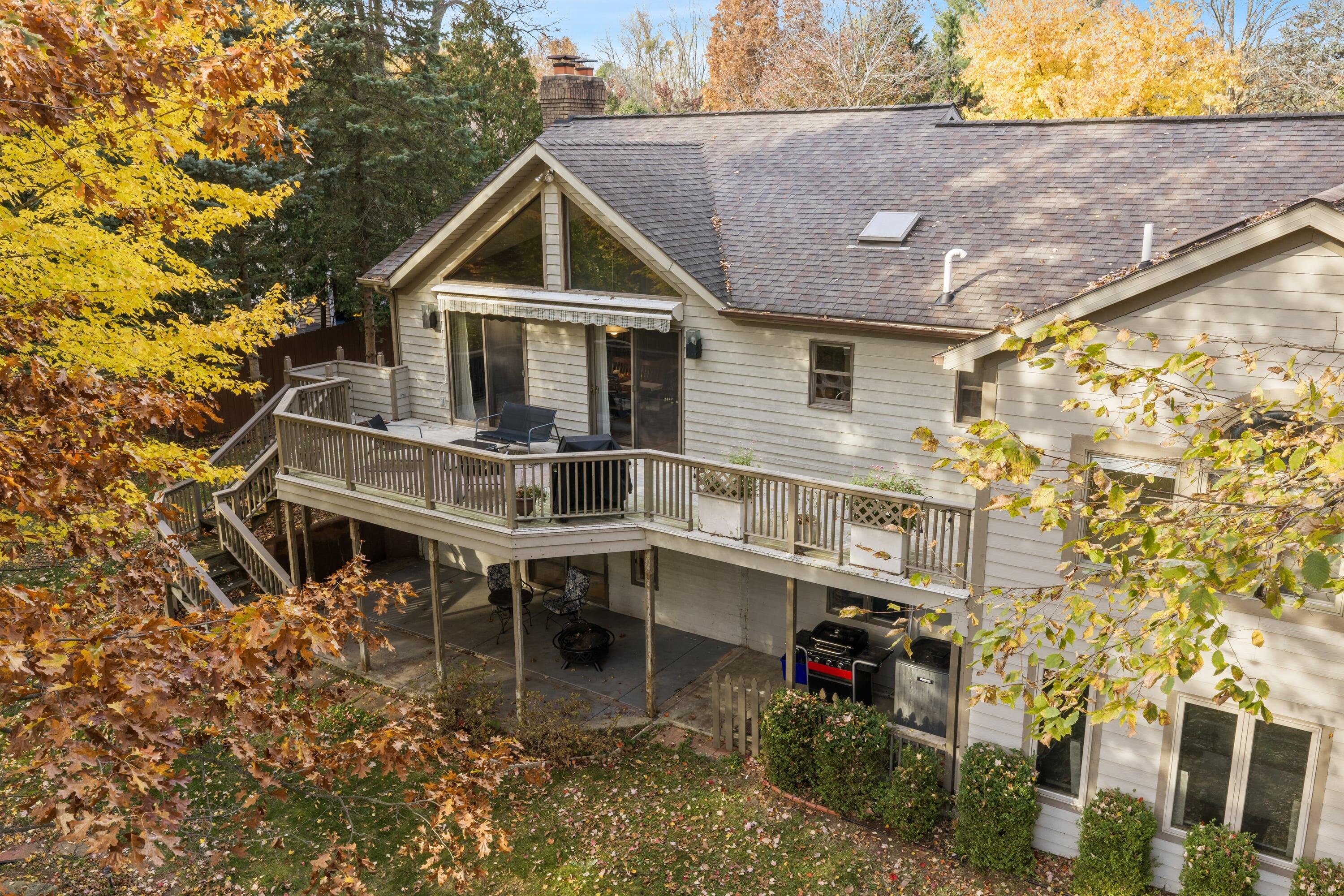 5256 E Woodmeade Court SE Ada MI 49301