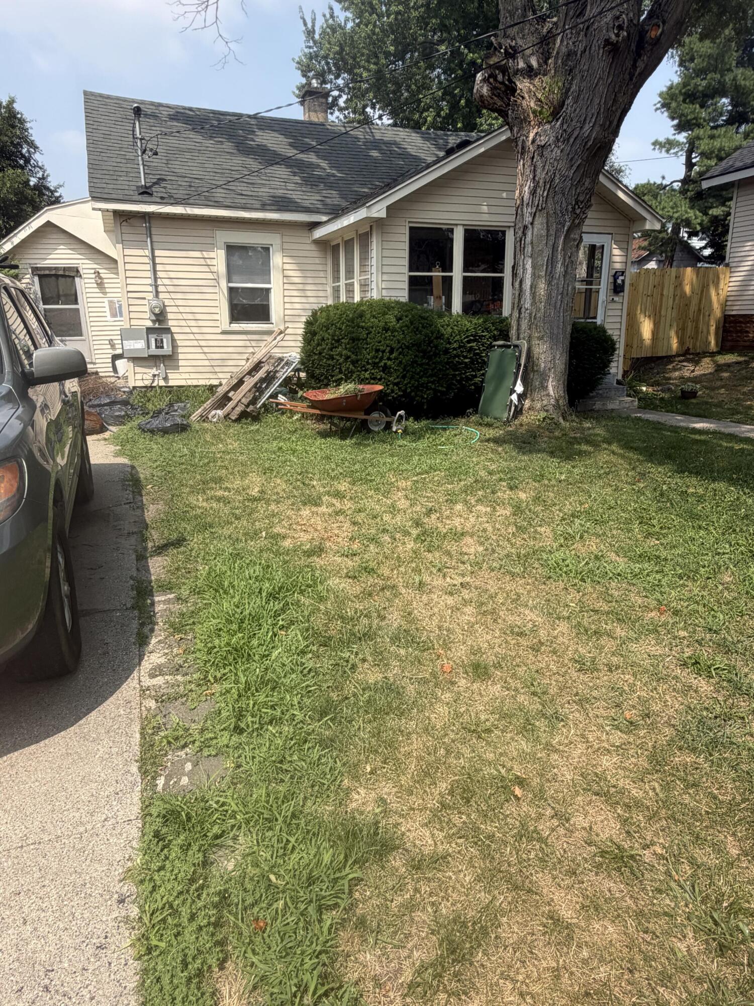 965 Garfield Avenue NW Grand Rapids MI 49504