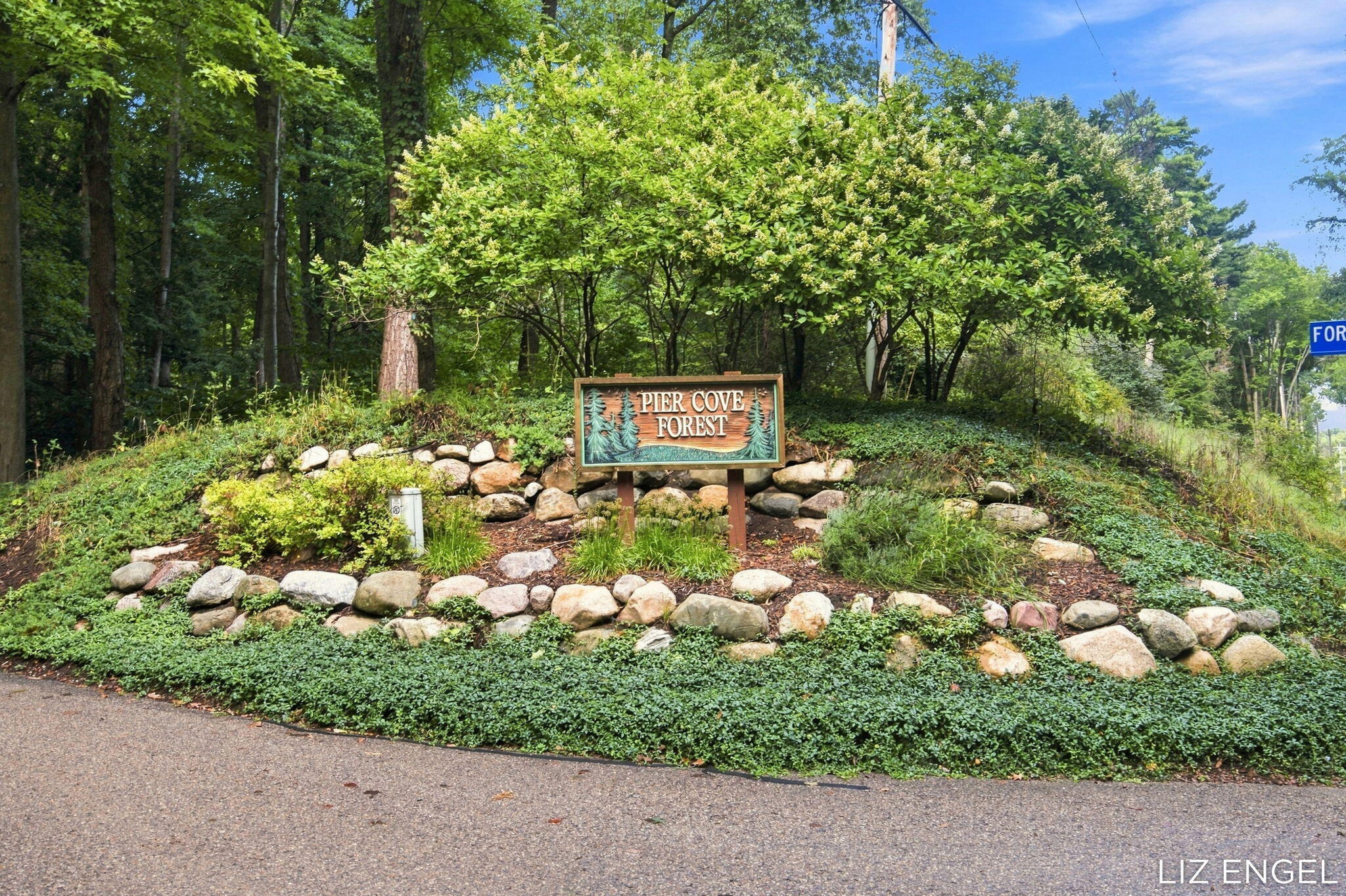 2309 Forest Trail Circle Fennville MI 49408