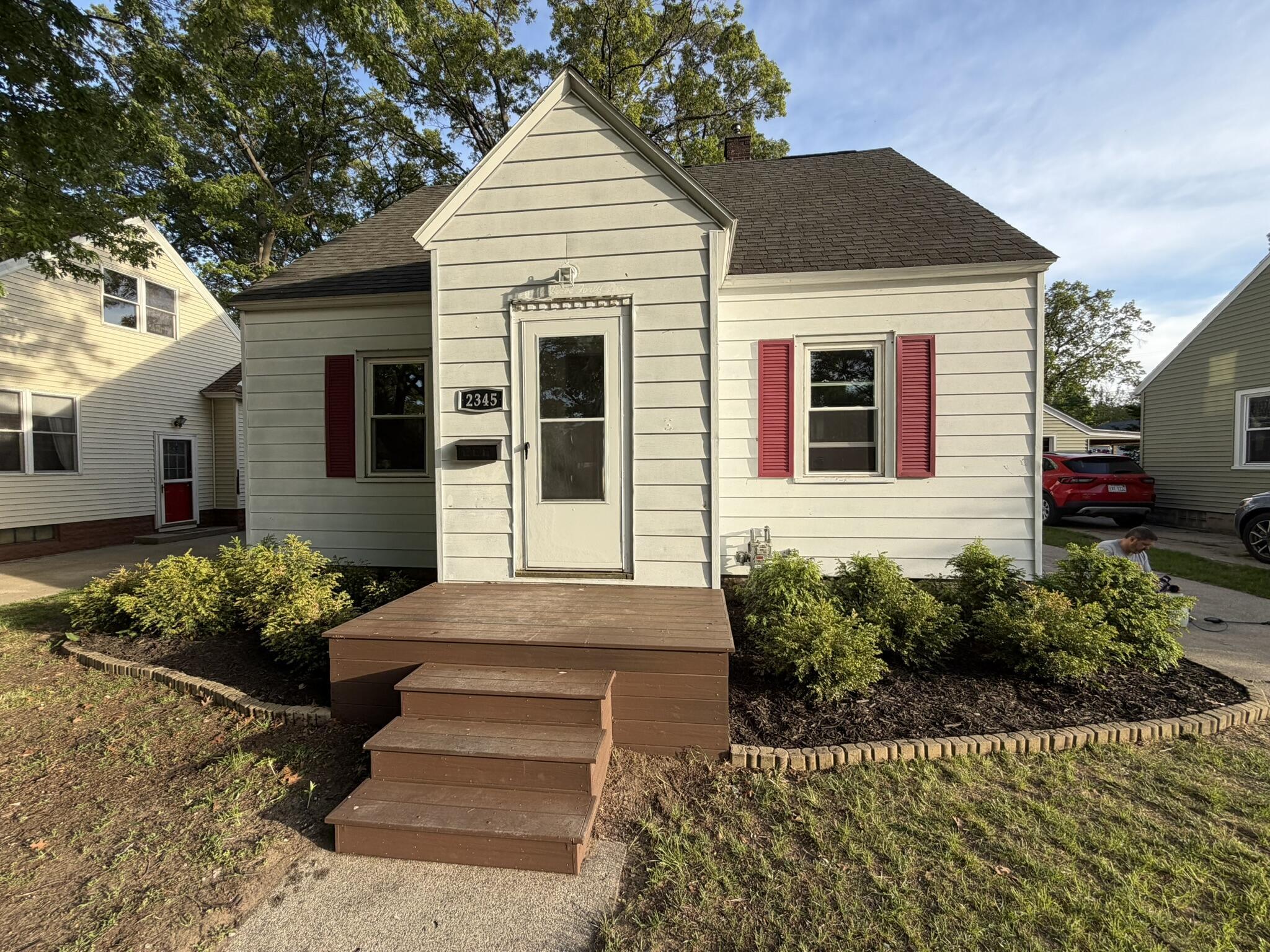 2345 Harding Muskegon MI 49441
