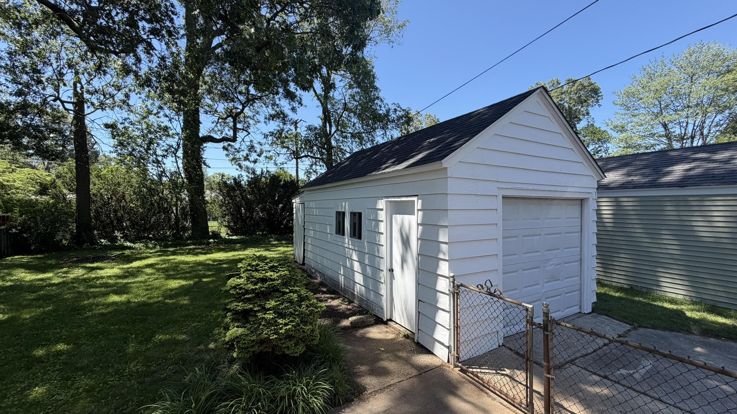 2345 Harding Muskegon MI 49441