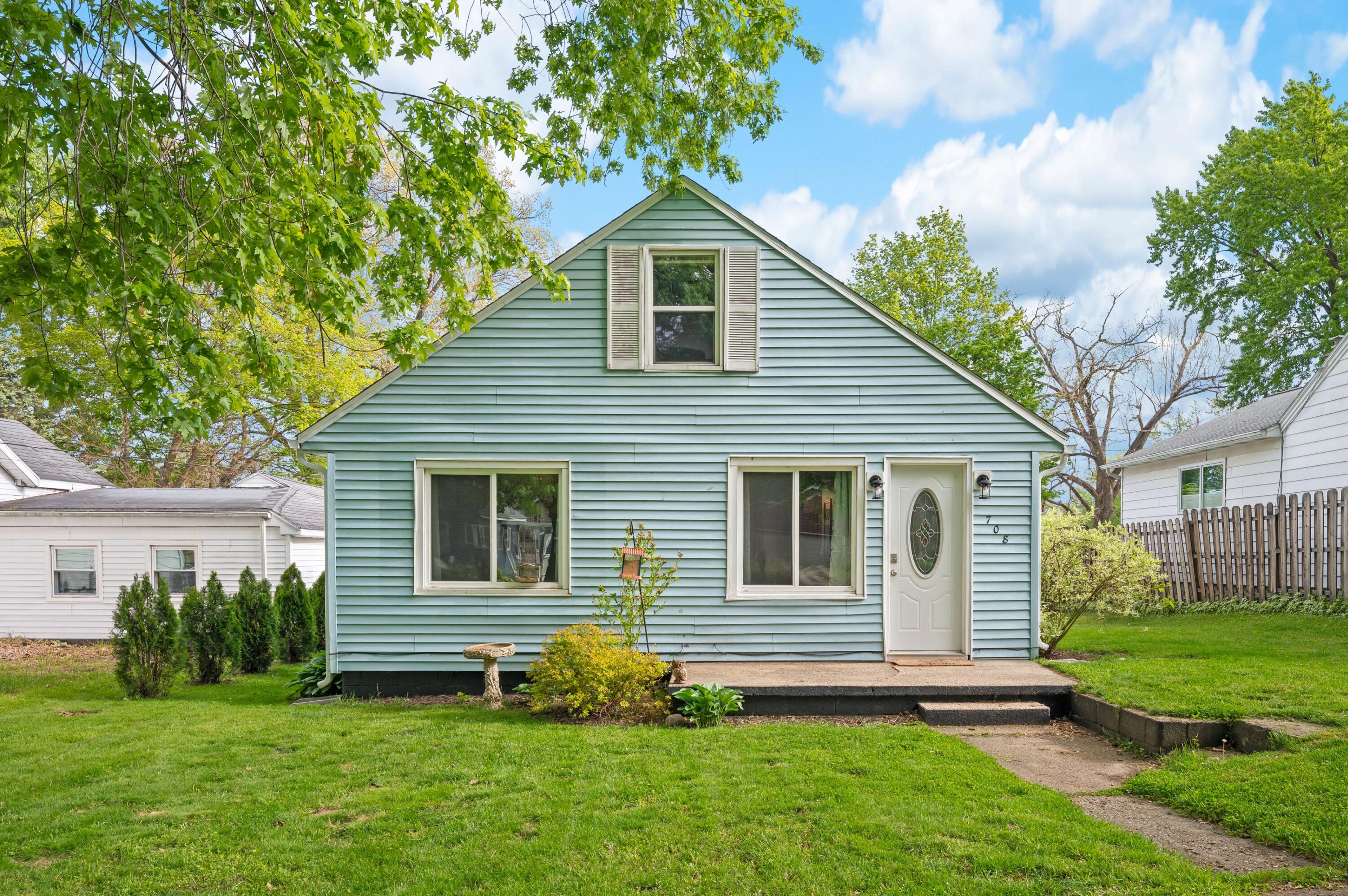 708 W Roe Street Buchanan MI 49107