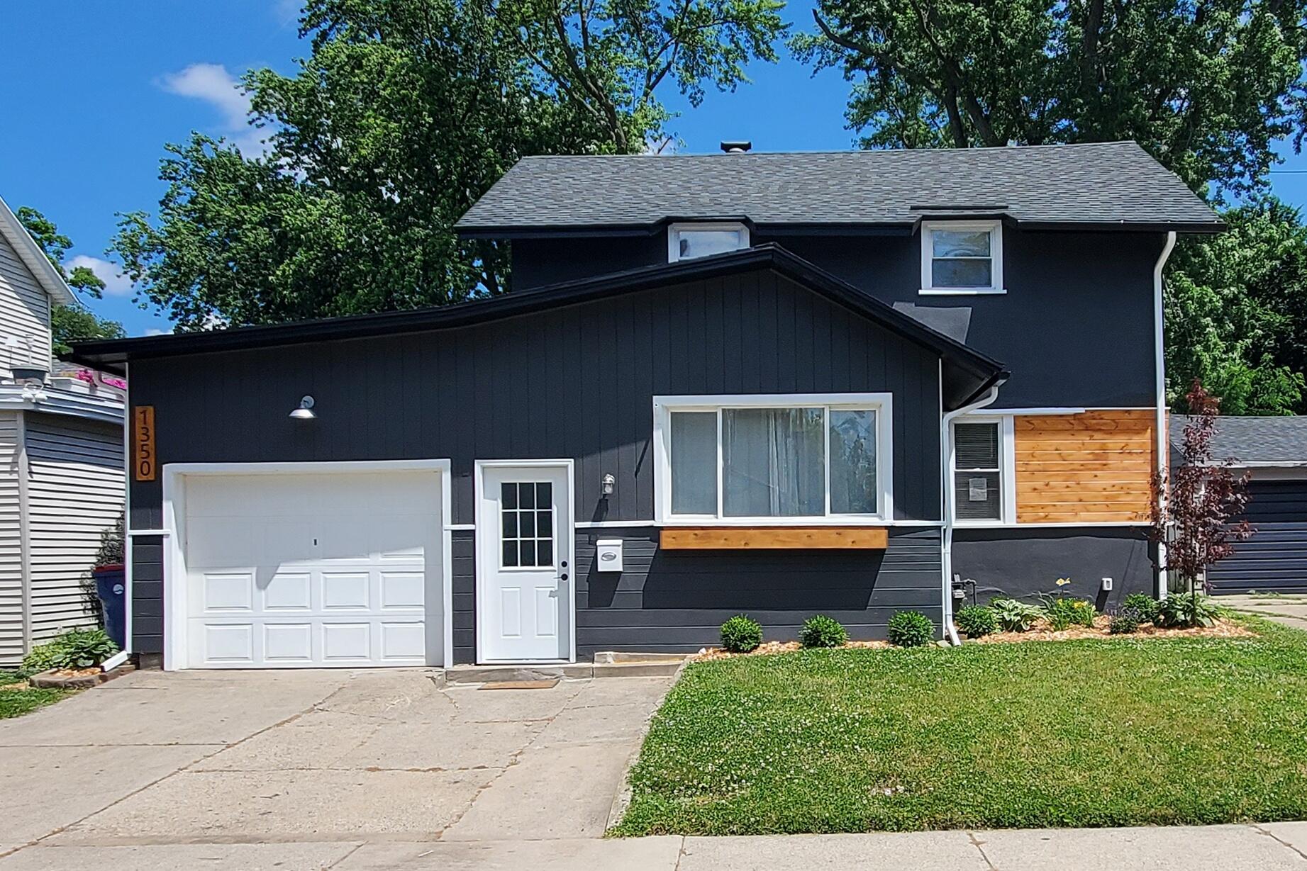 Grand Rapids MI, 1350 Buffalo Avenue NE
