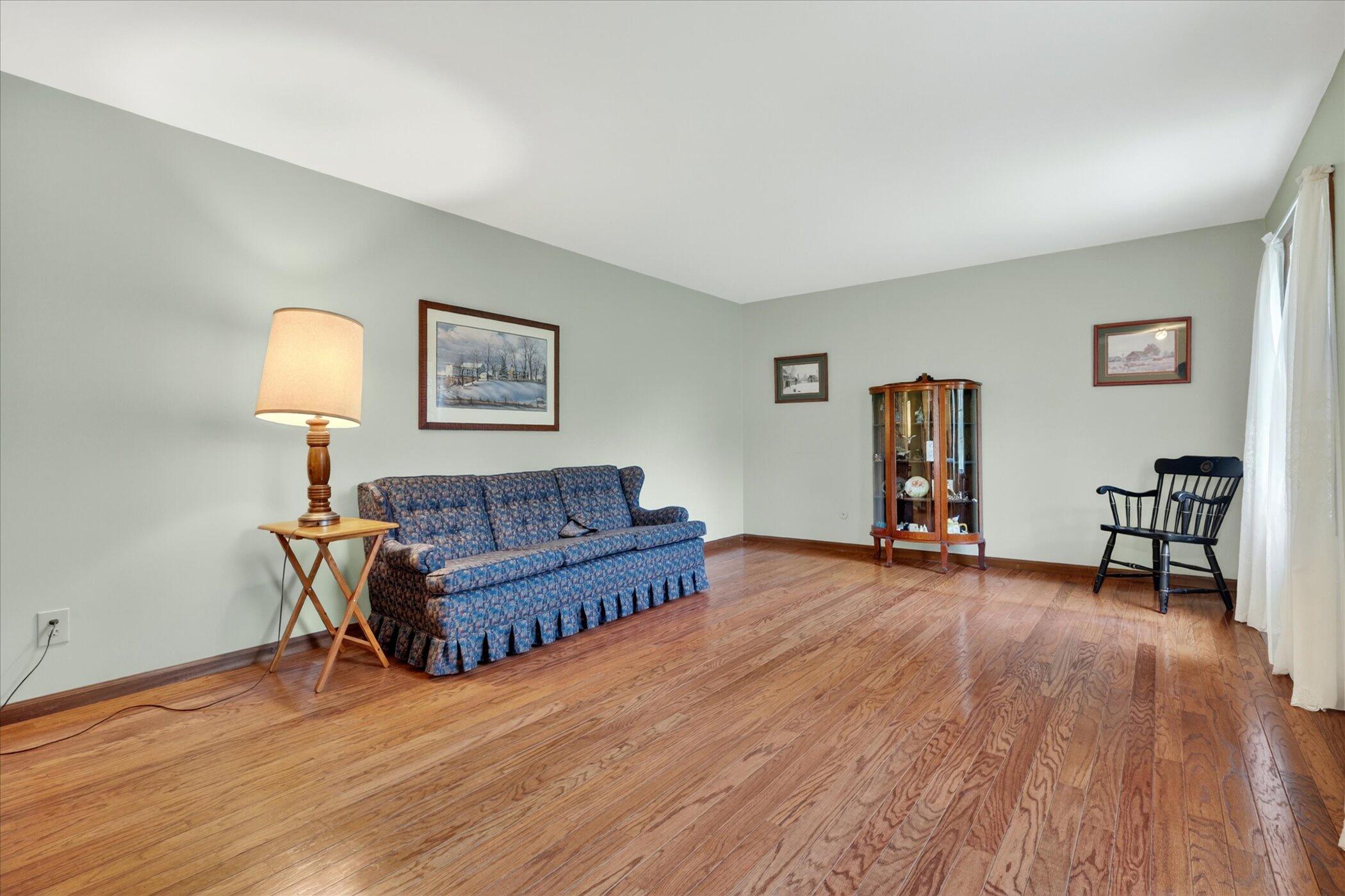 29847 Middle Crossing Road Dowagiac MI 49047
