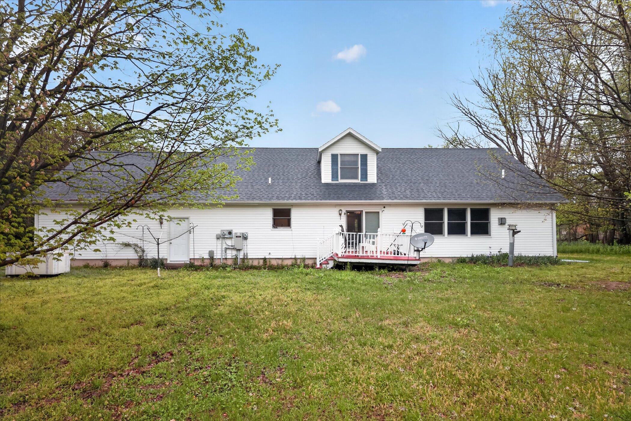 29847 Middle Crossing Road Dowagiac MI 49047