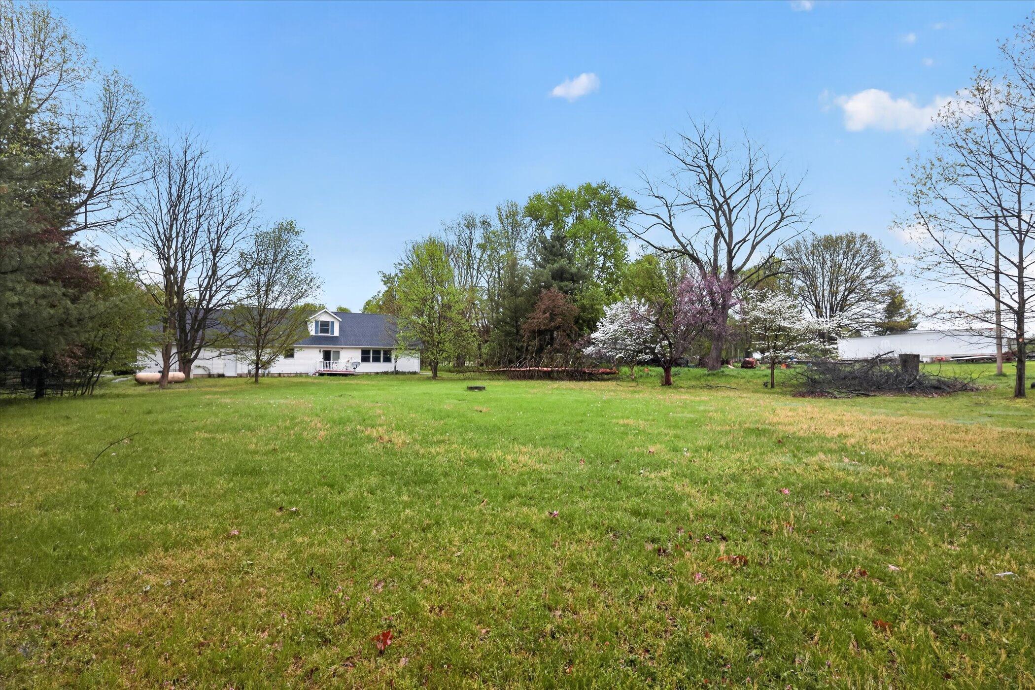29847 Middle Crossing Road Dowagiac MI 49047