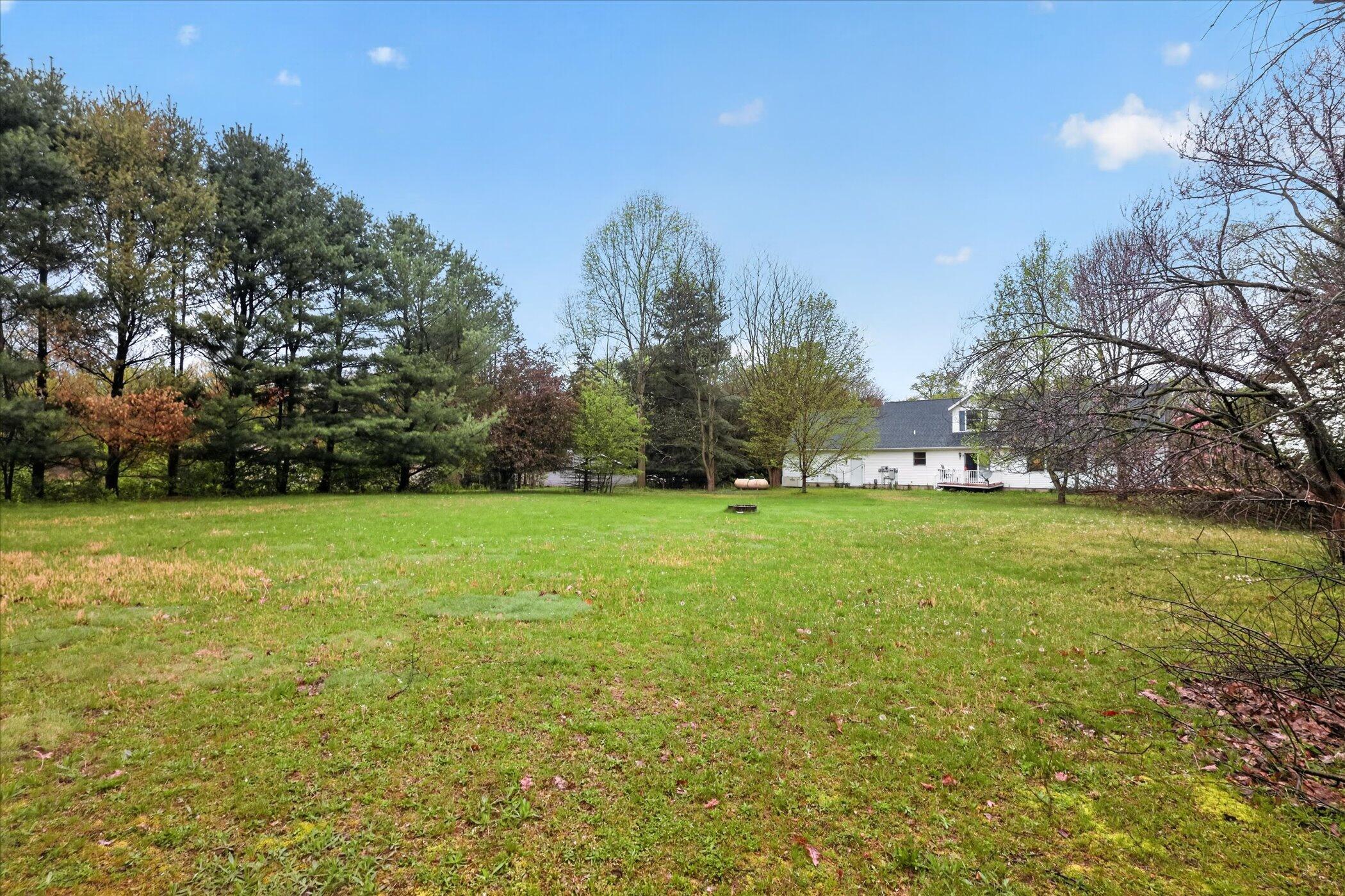 29847 Middle Crossing Road Dowagiac MI 49047